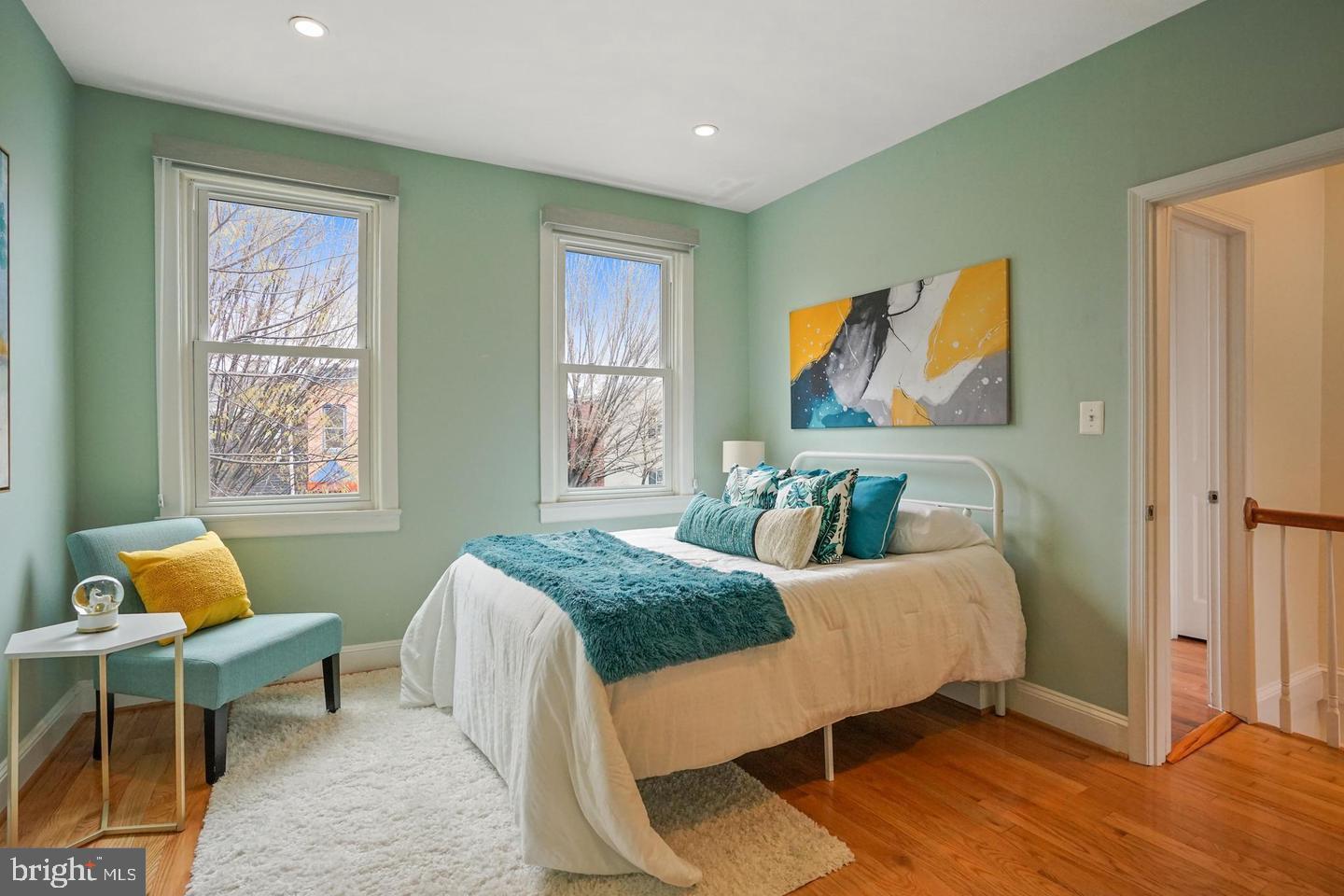 TRUXTON CIRCLE - Residential Lease