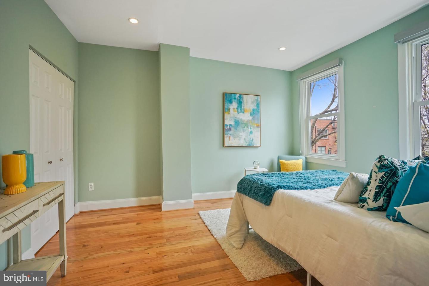 TRUXTON CIRCLE - Residential Lease