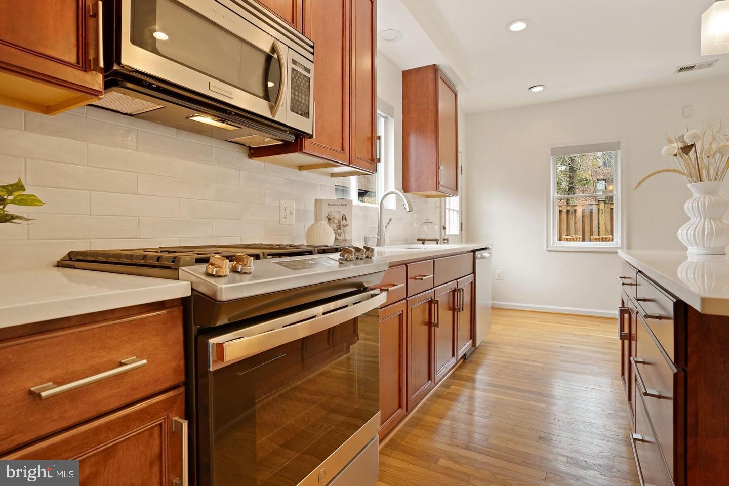 TRUXTON CIRCLE - Residential Lease