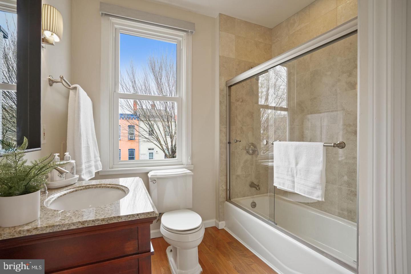 TRUXTON CIRCLE - Residential Lease