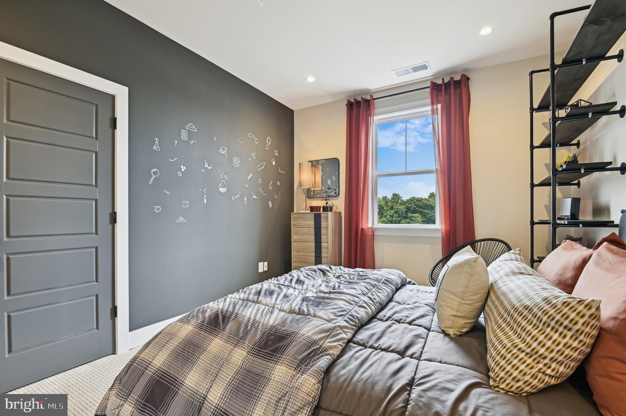 PIKESVILLE - Residential