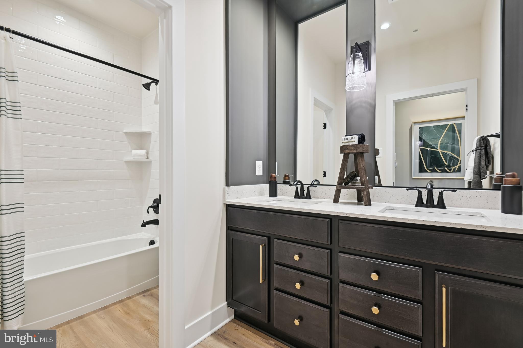 PIKESVILLE - Residential