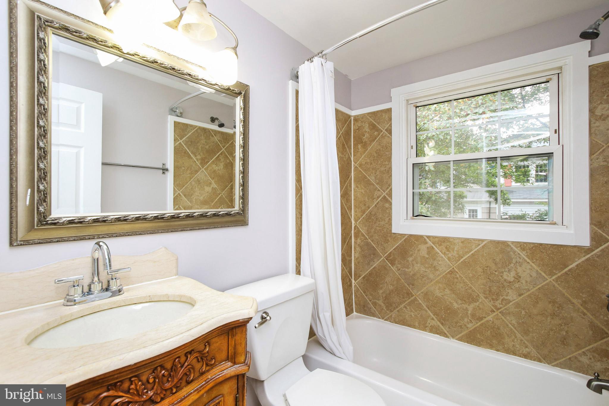 CROFTON TOWNE - Residential