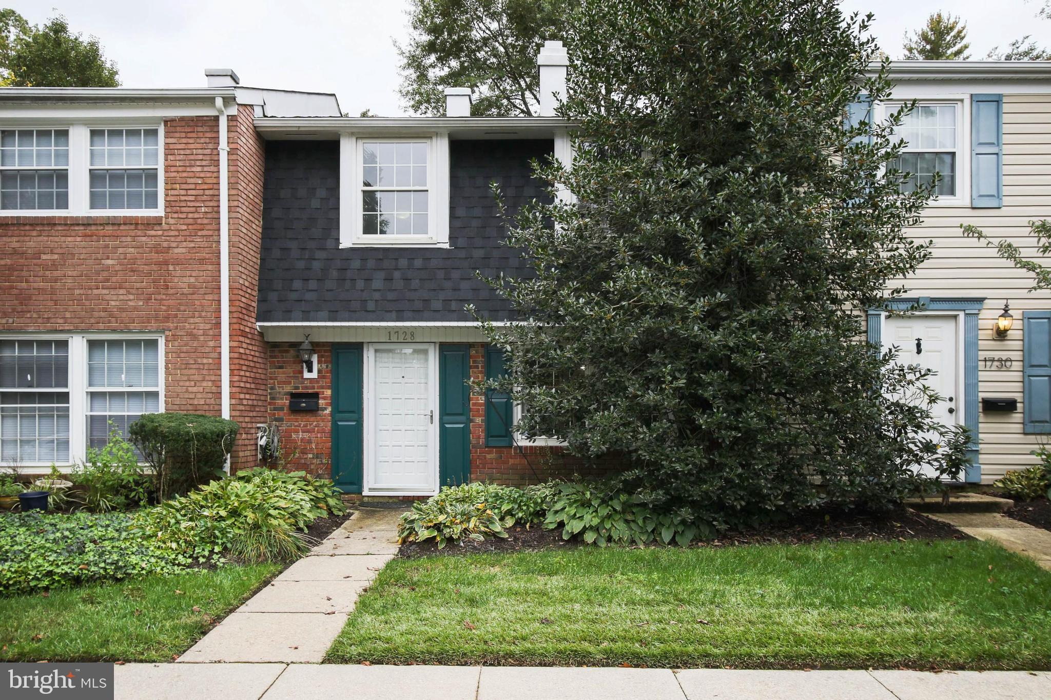 CROFTON TOWNE - Residential