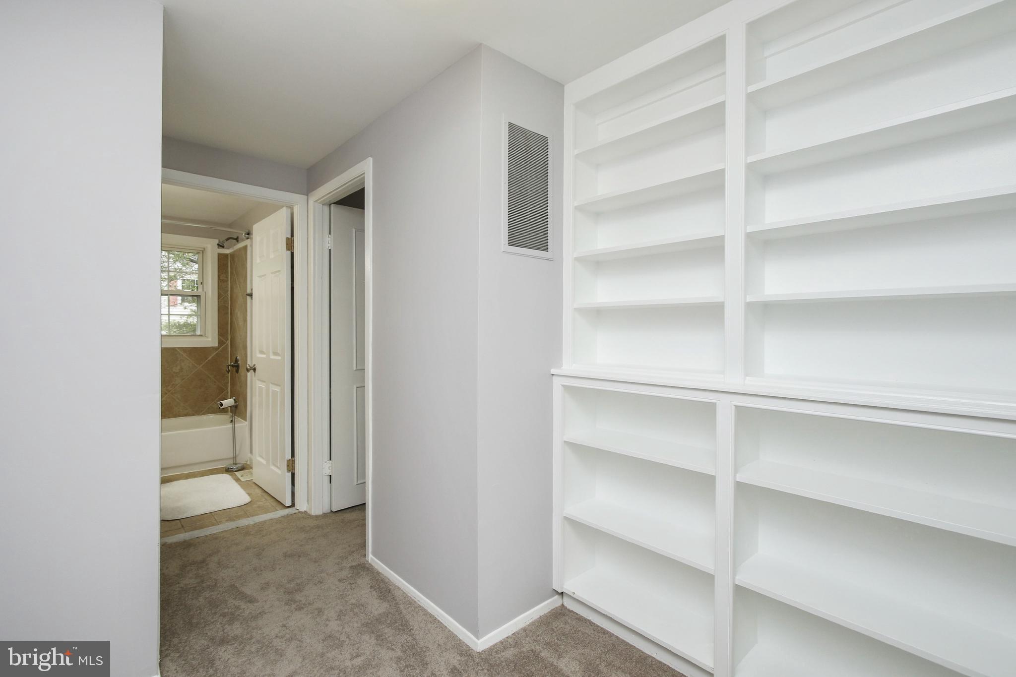 CROFTON TOWNE - Residential