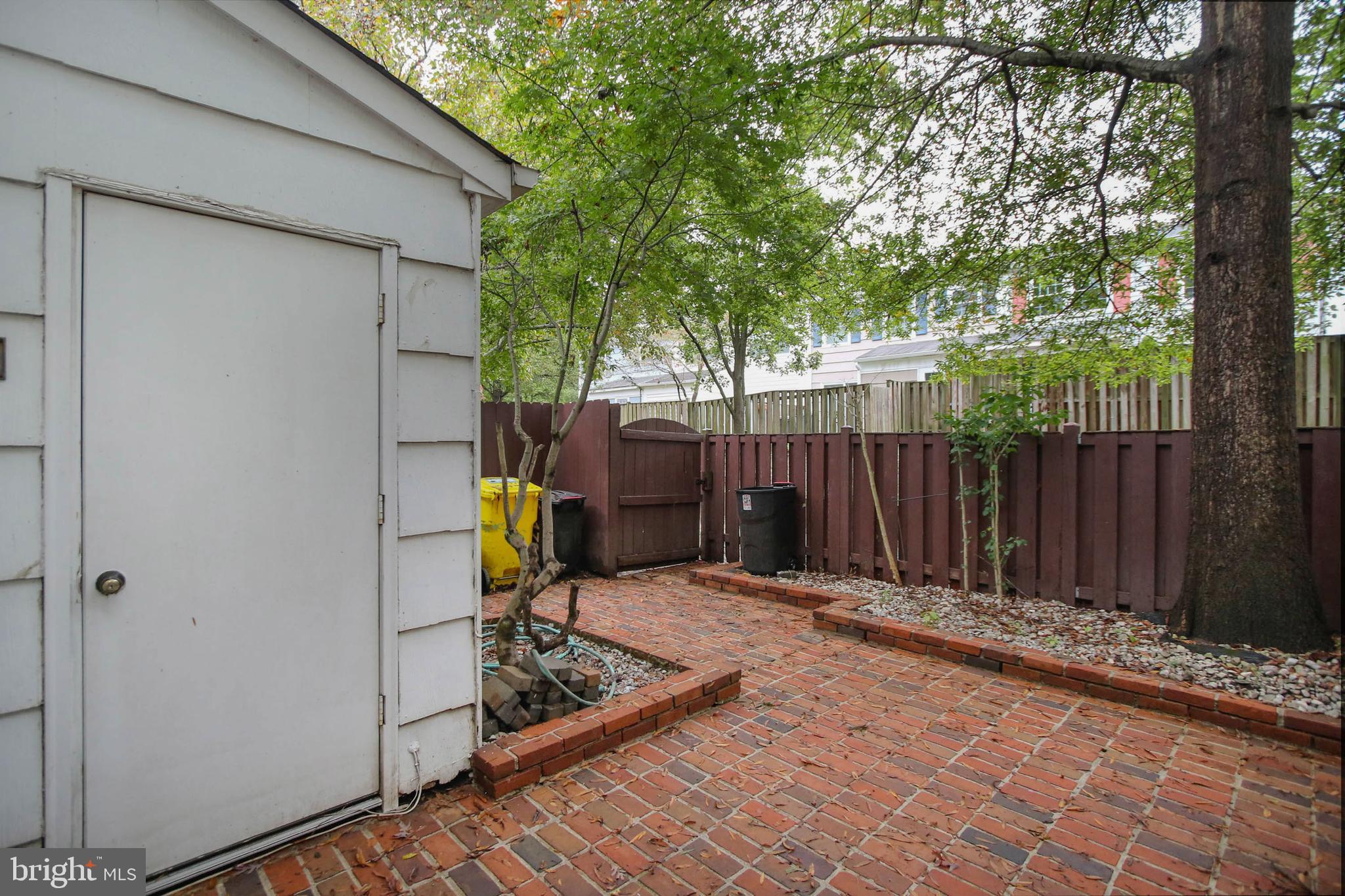 CROFTON TOWNE - Residential