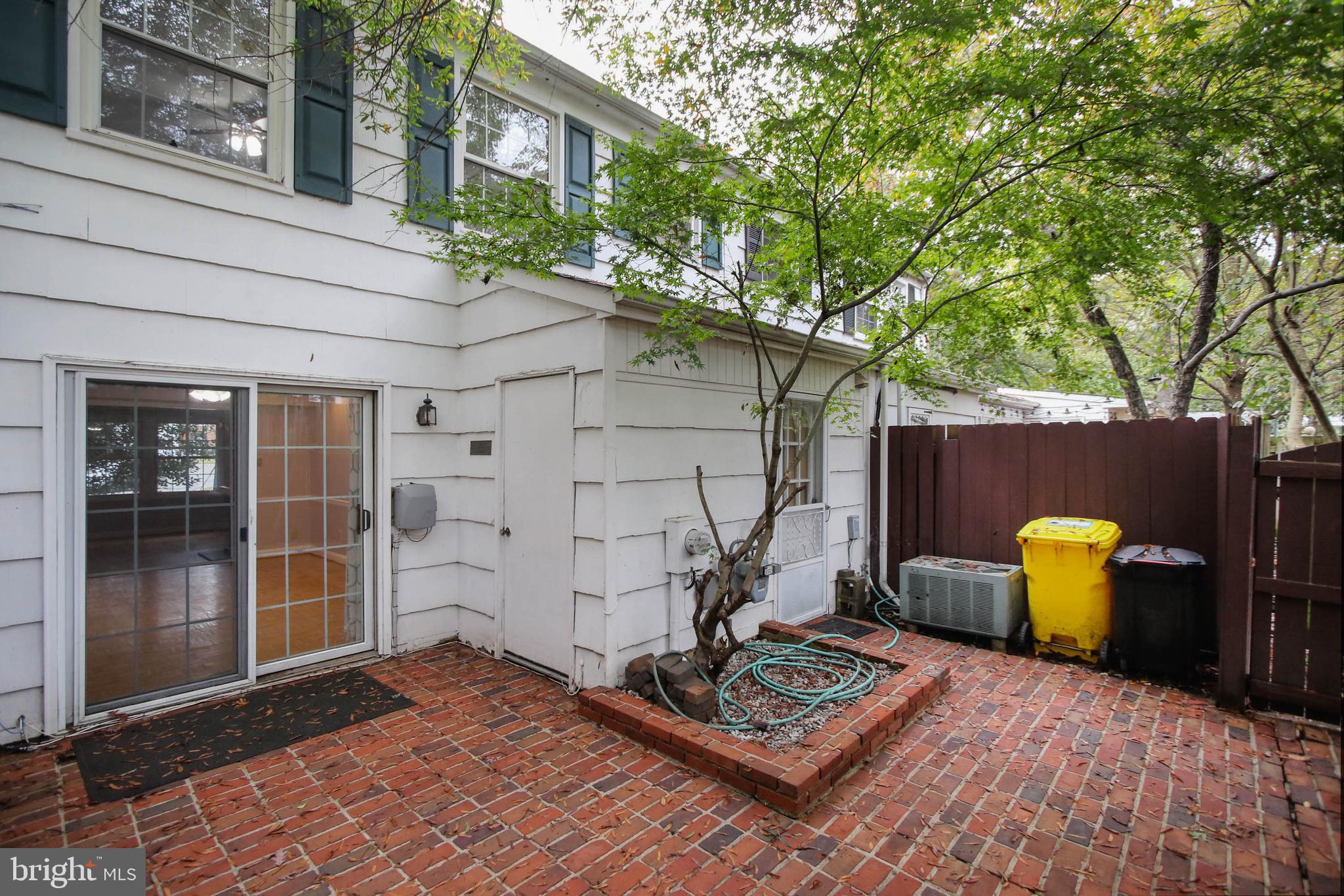 CROFTON TOWNE - Residential