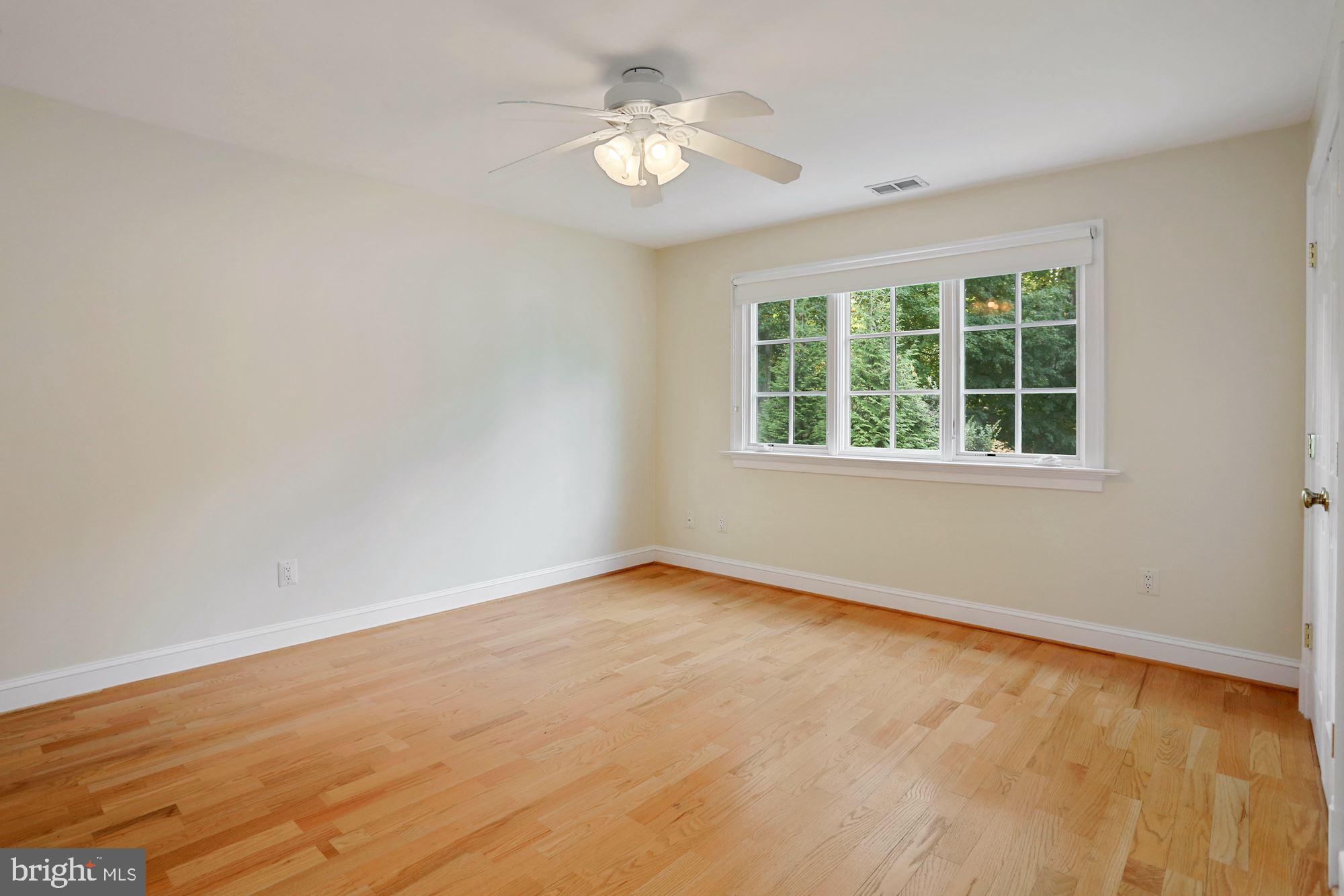 COUNTRY CLUB HILLS - Residential