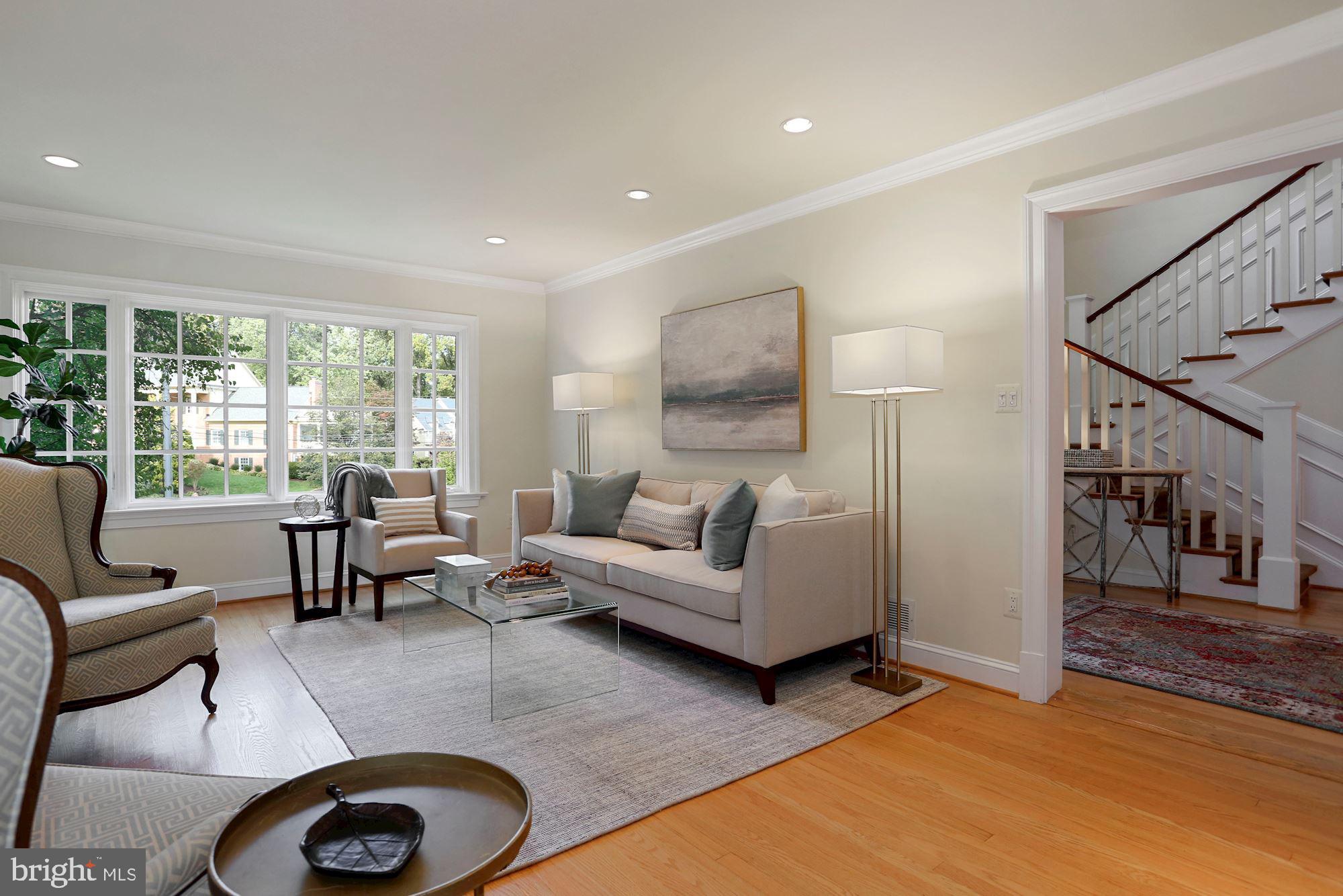 COUNTRY CLUB HILLS - Residential