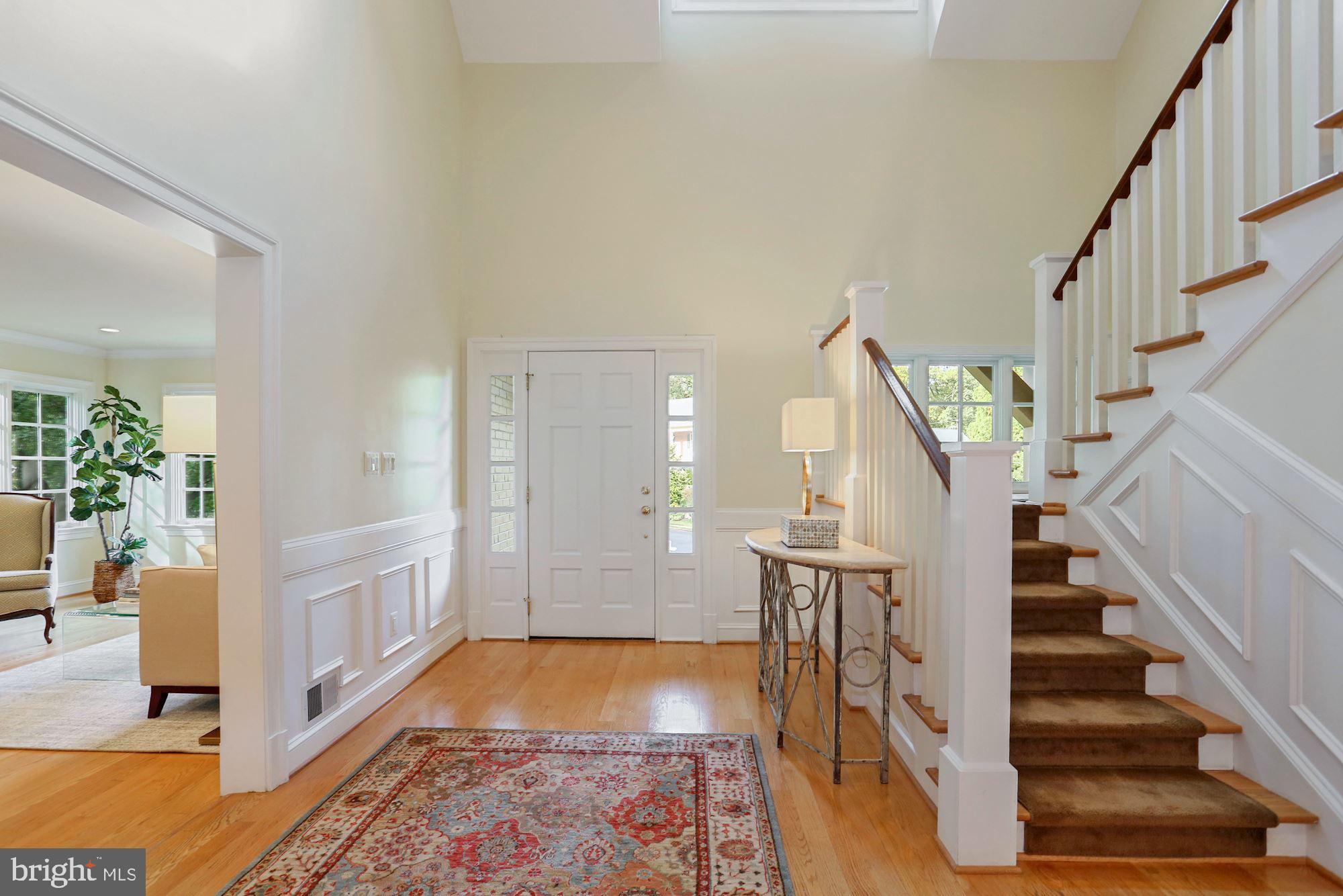 COUNTRY CLUB HILLS - Residential