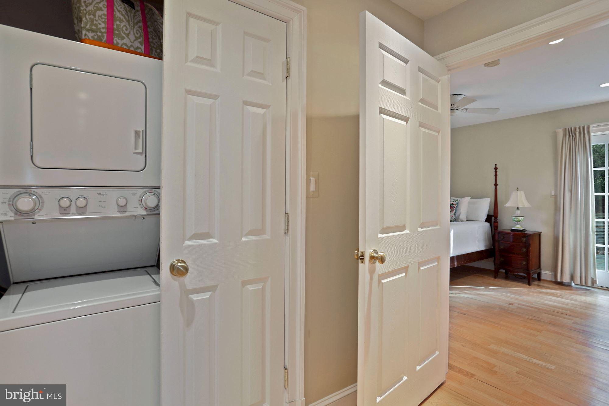 COUNTRY CLUB HILLS - Residential