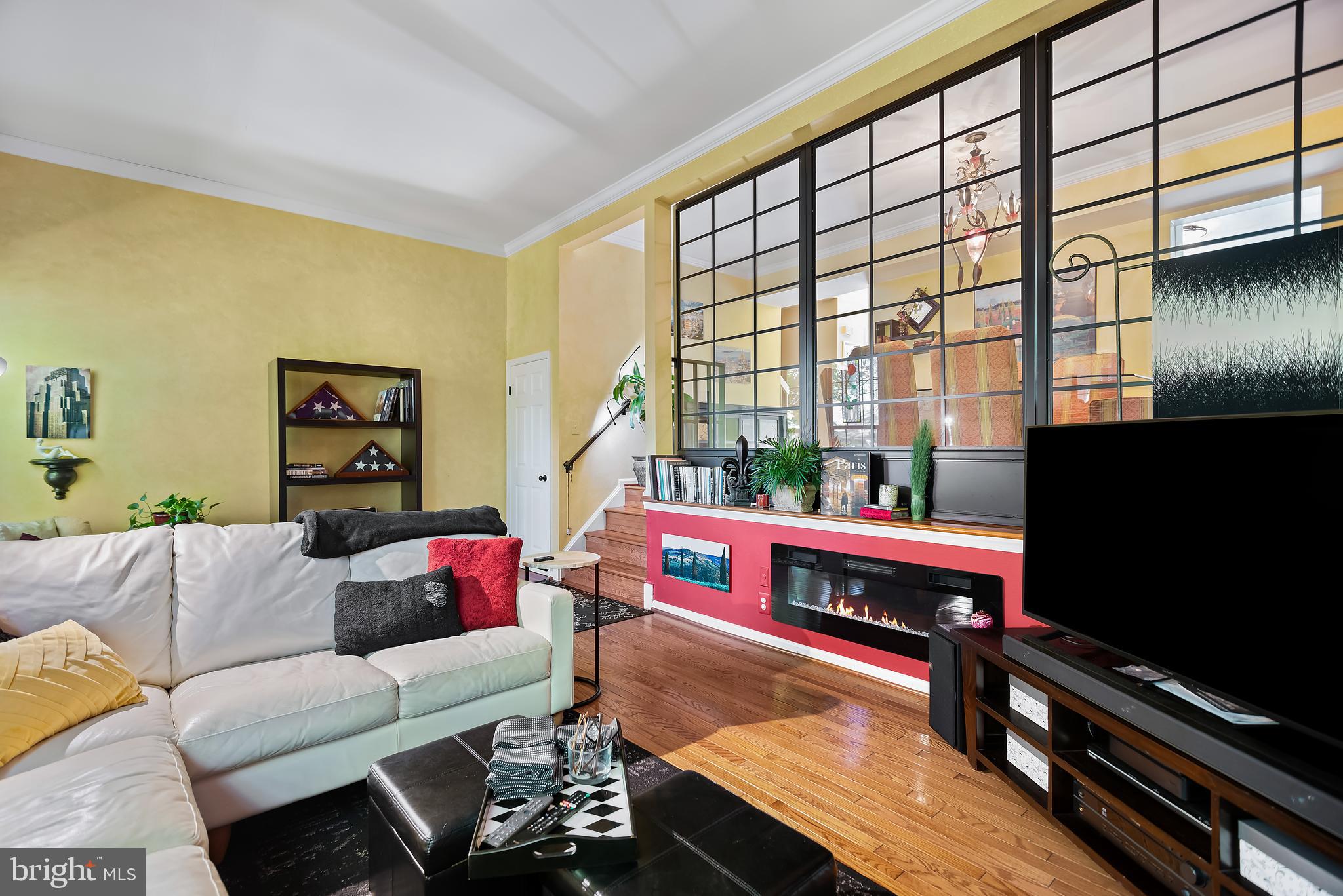 SHADY GROVE VILLAGE - Residential