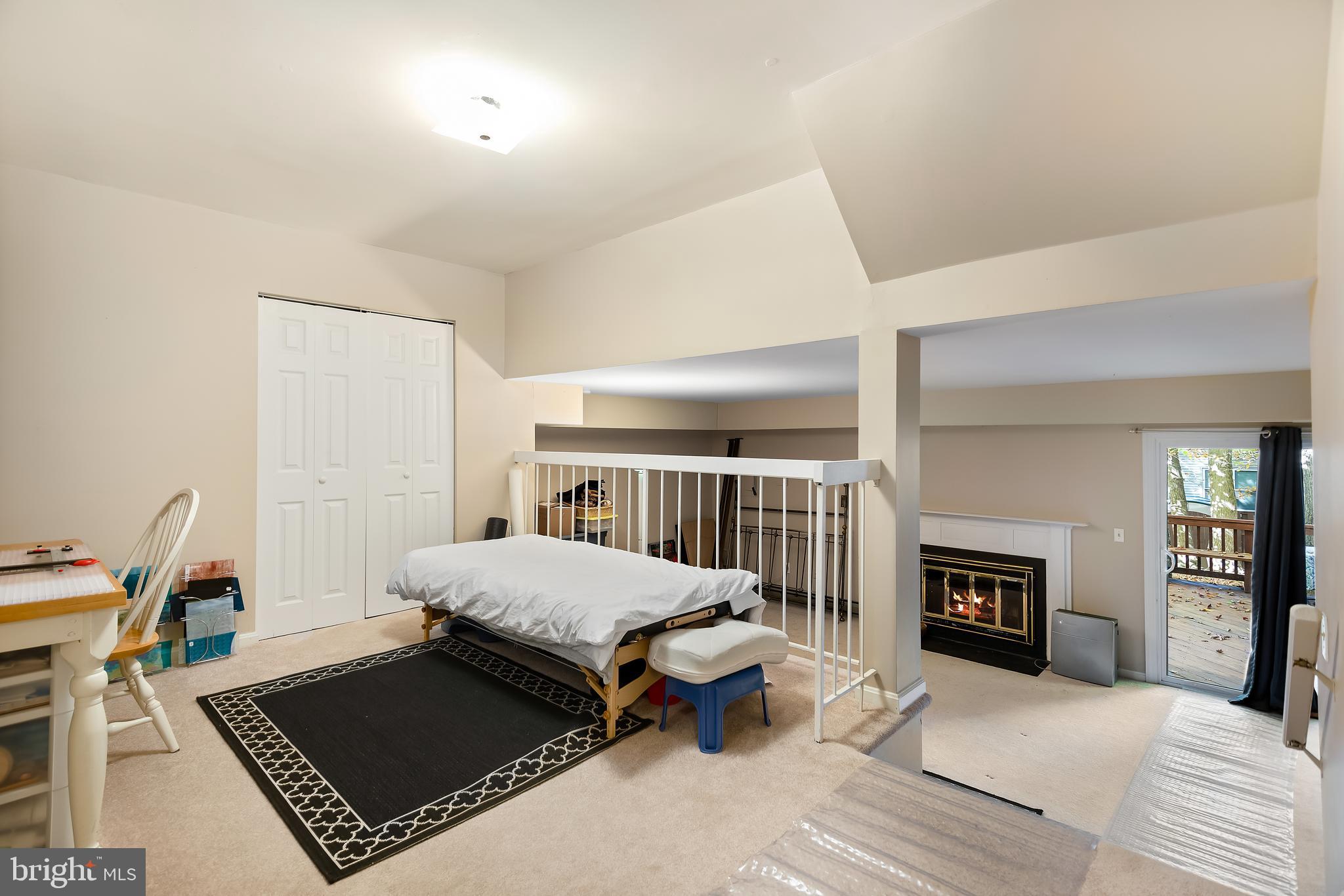 SHADY GROVE VILLAGE - Residential