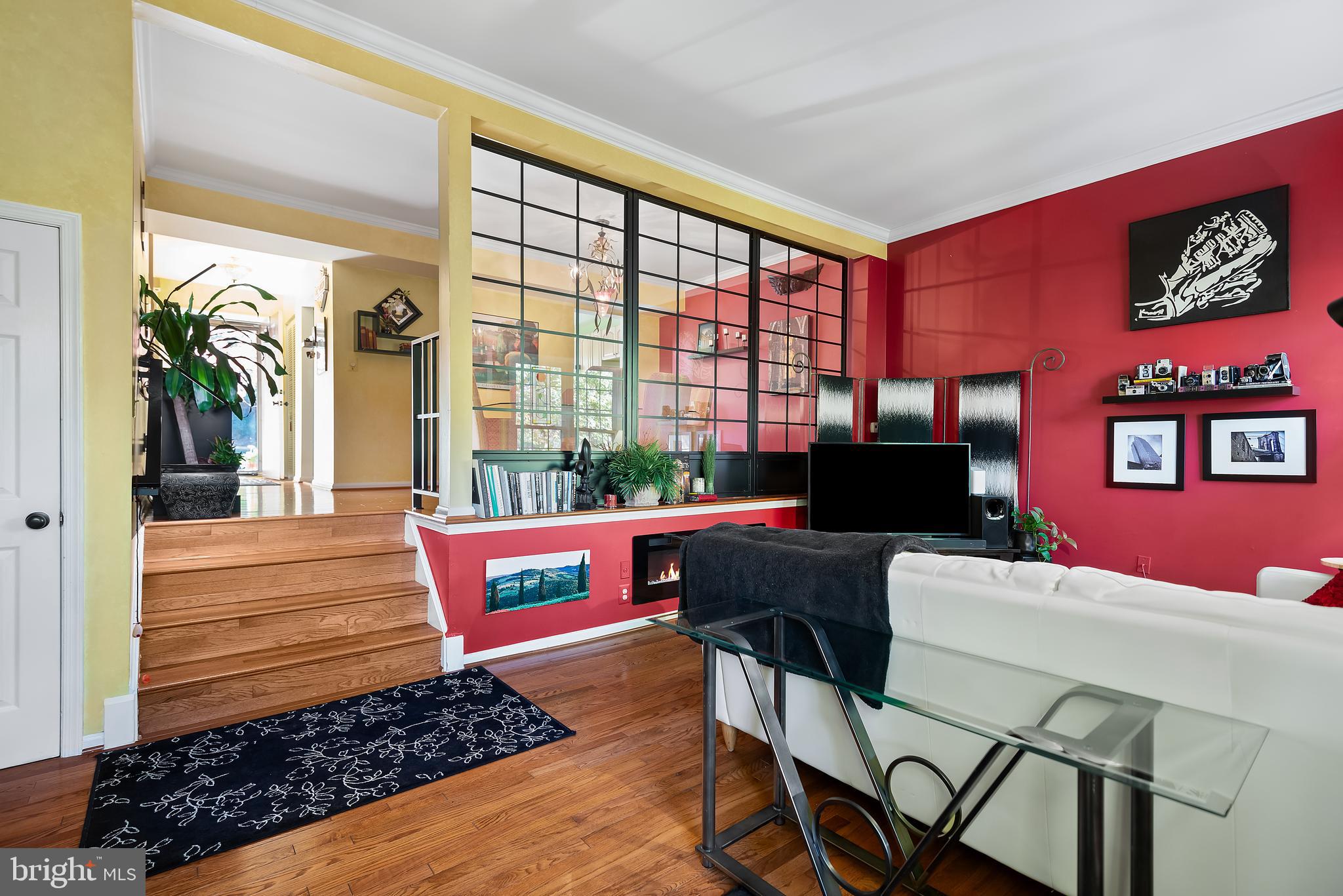 SHADY GROVE VILLAGE - Residential