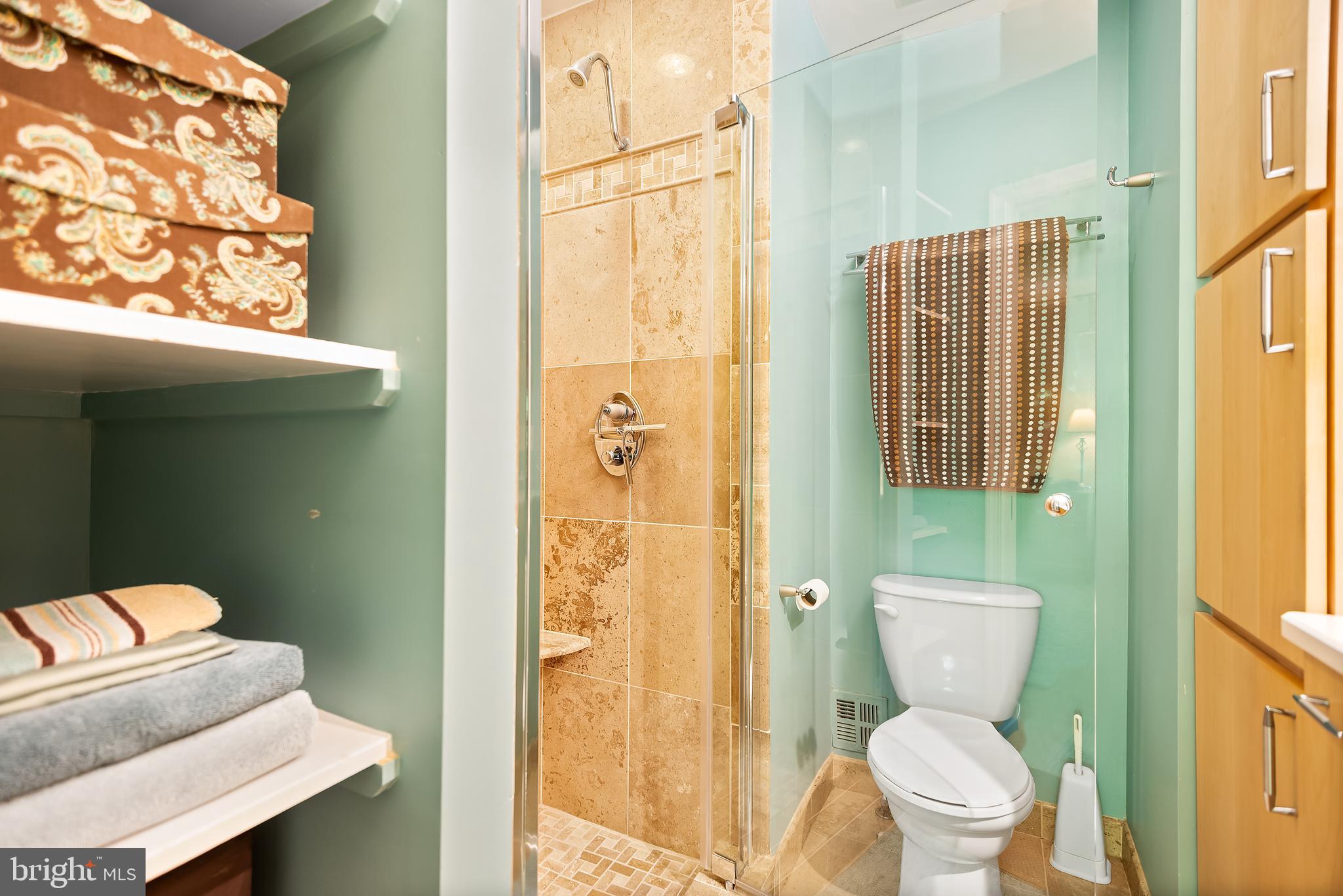 SHADY GROVE VILLAGE - Residential