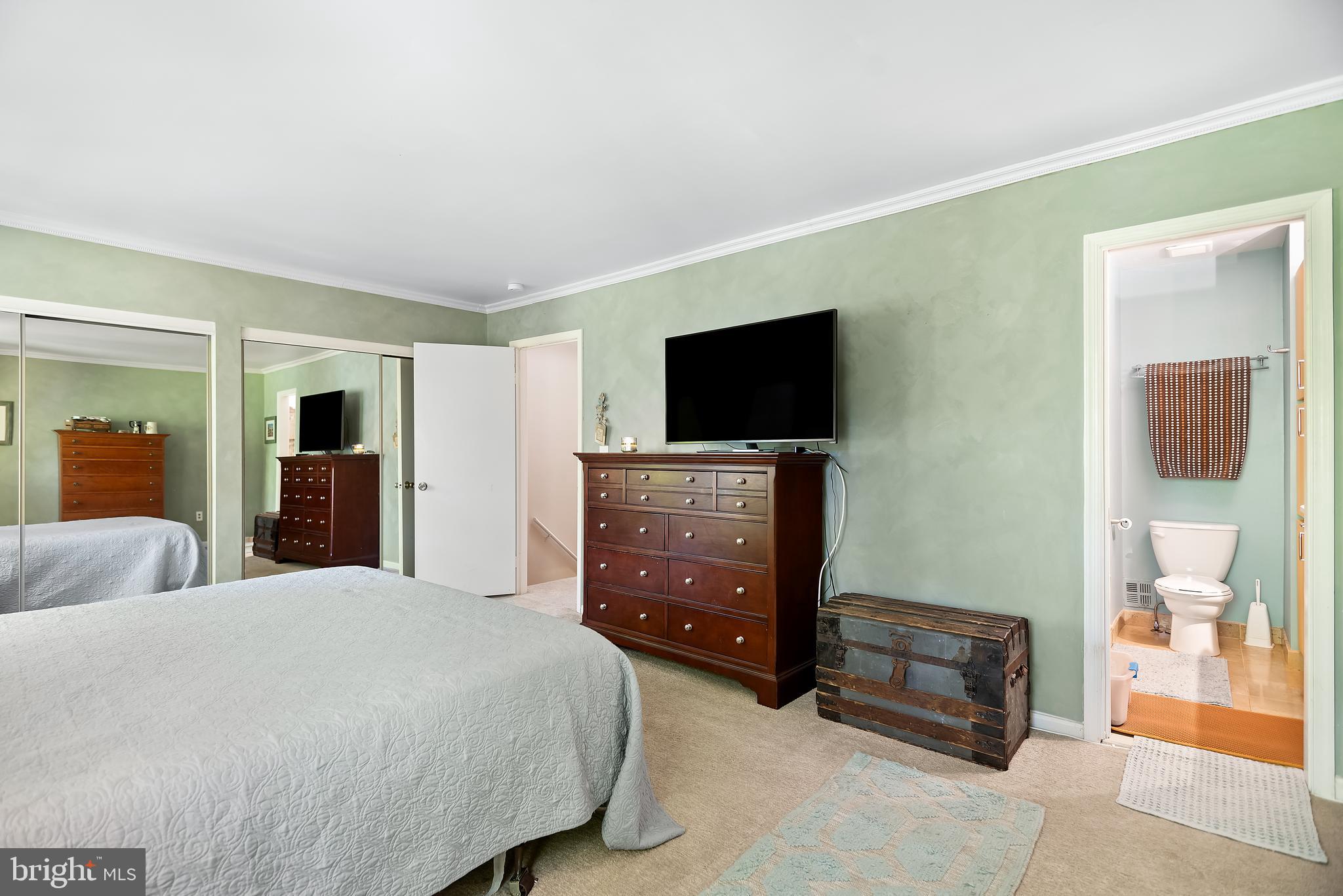 SHADY GROVE VILLAGE - Residential