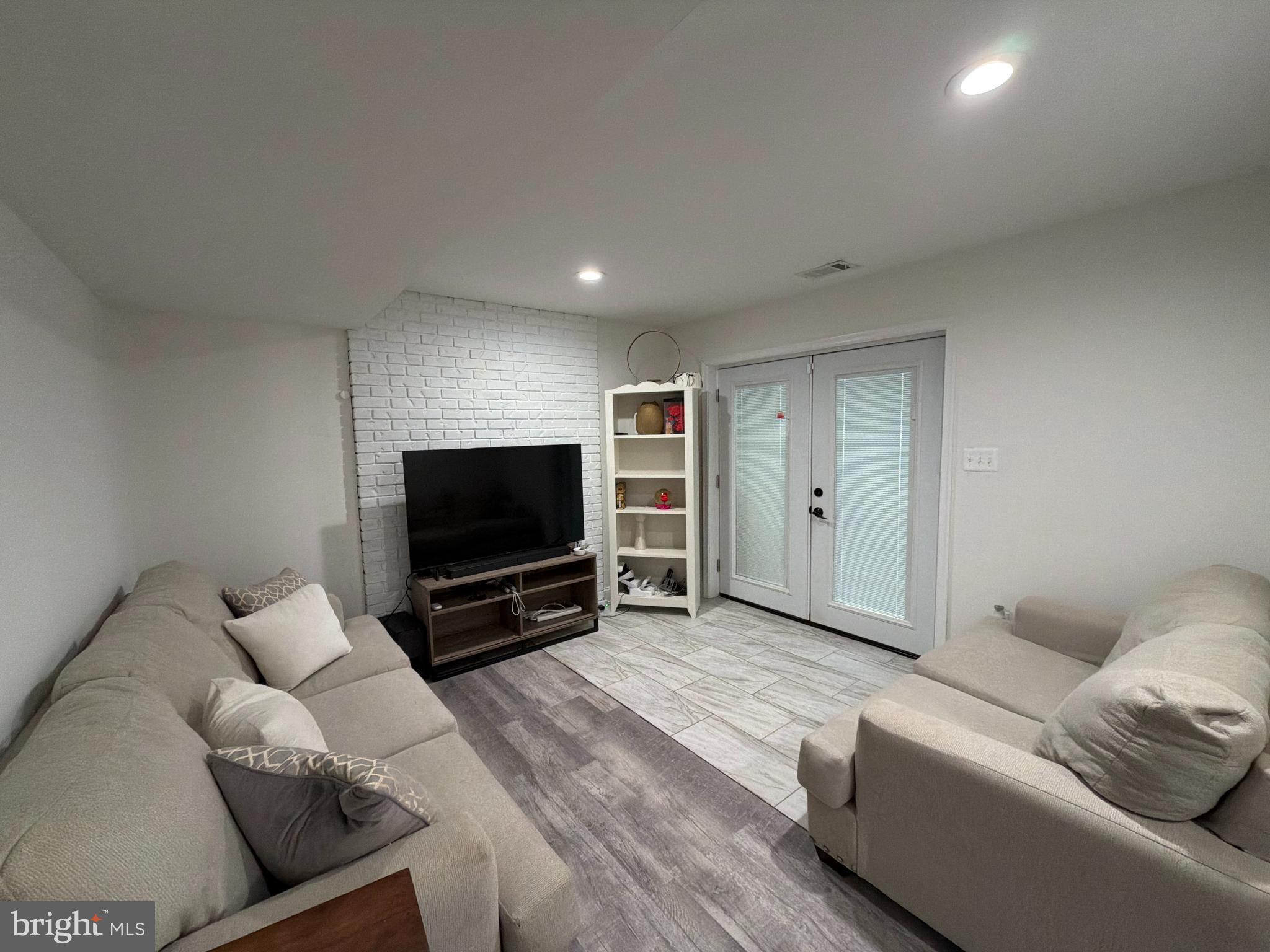 KENT ISLAND ESTATES - Residential