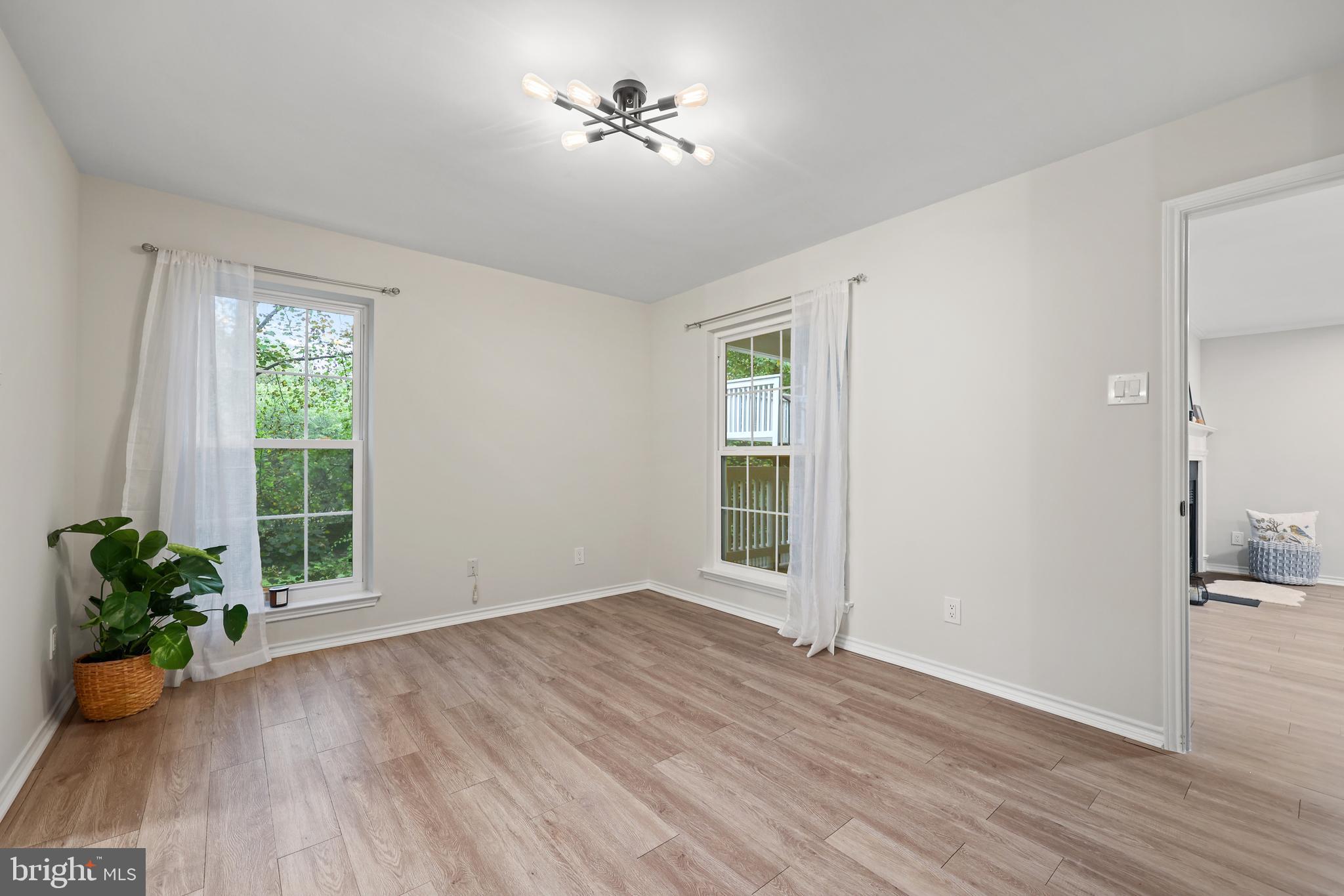 FOUNTAINS AT MCLEAN - Residential