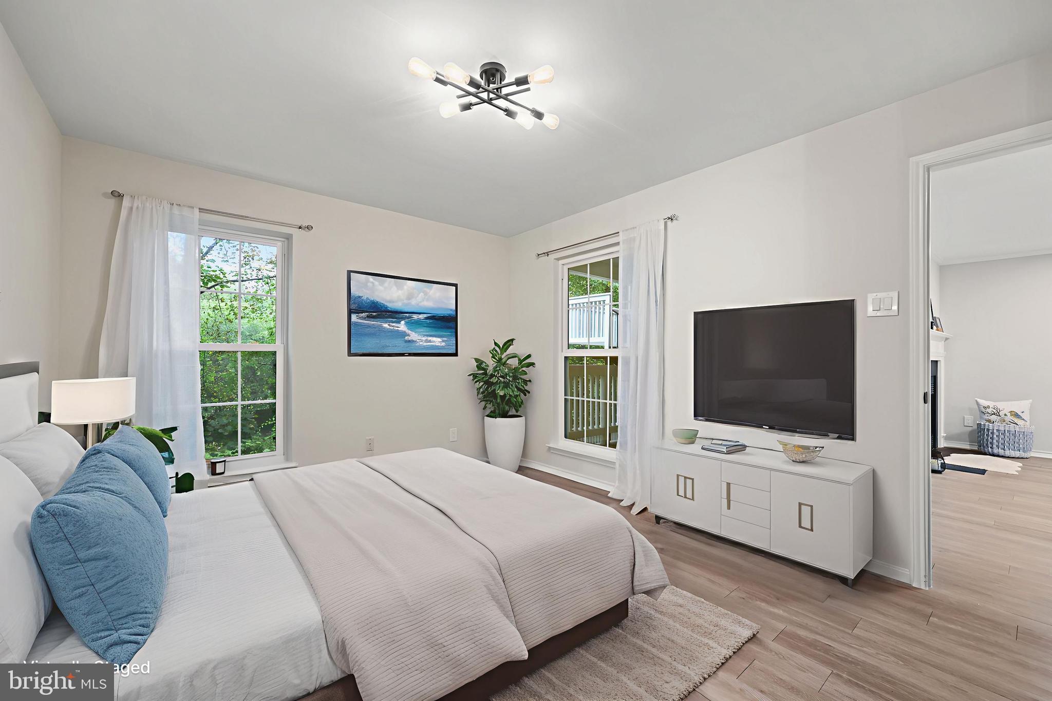 FOUNTAINS AT MCLEAN - Residential