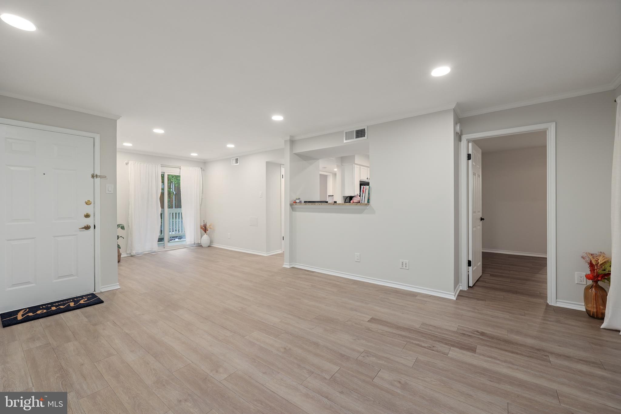 FOUNTAINS AT MCLEAN - Residential