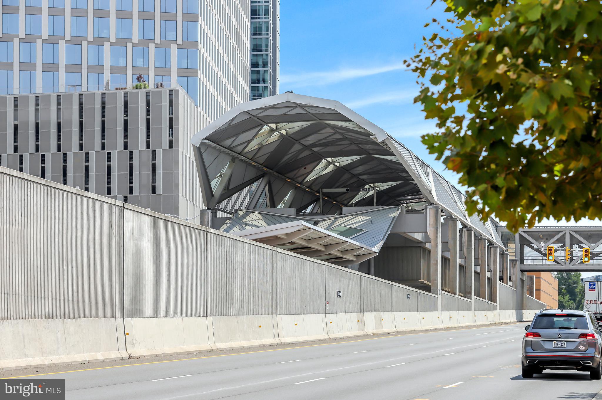 FOUNTAINS AT MCLEAN - Residential