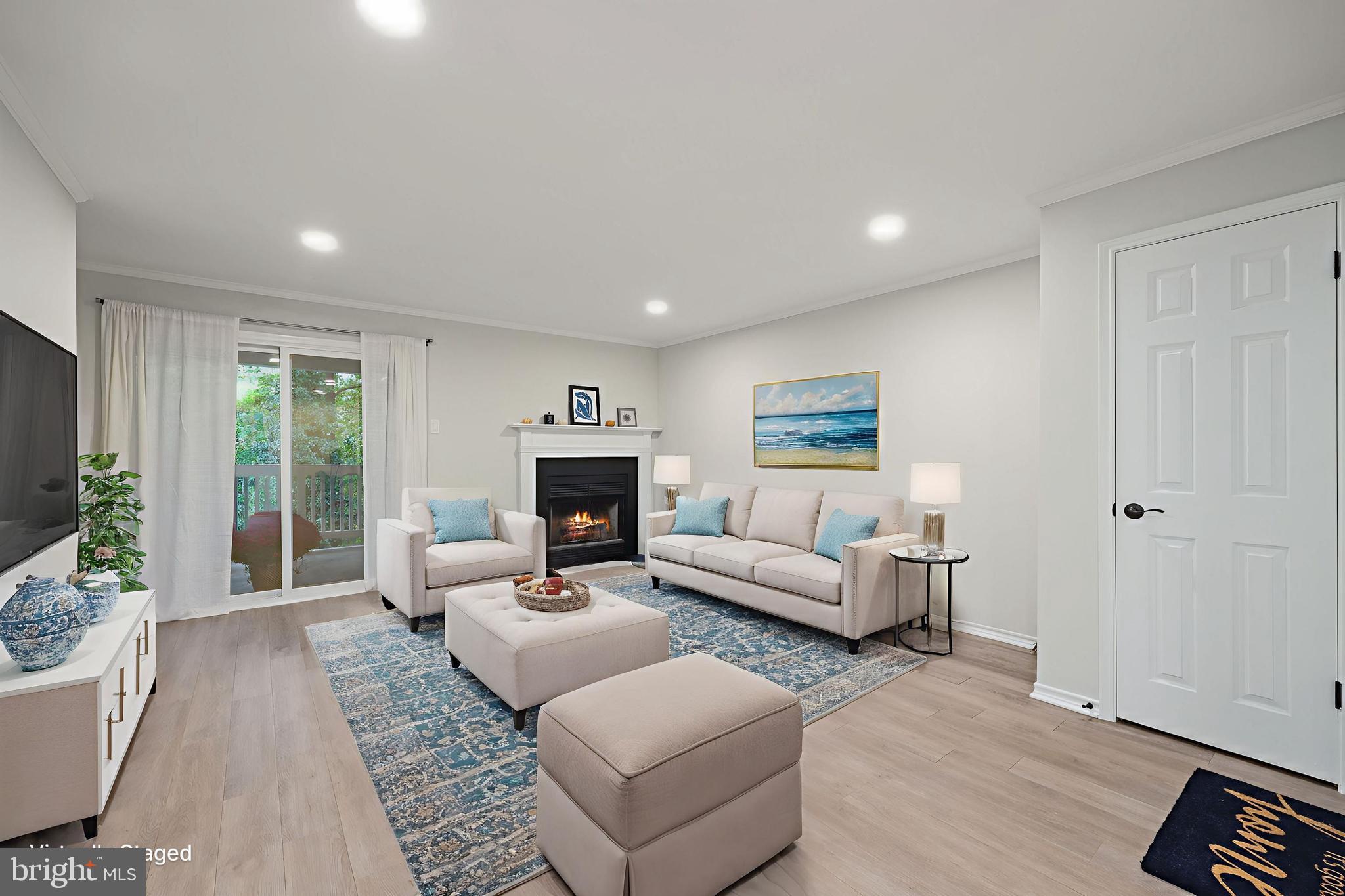 1505 LINCOLN WAY 201