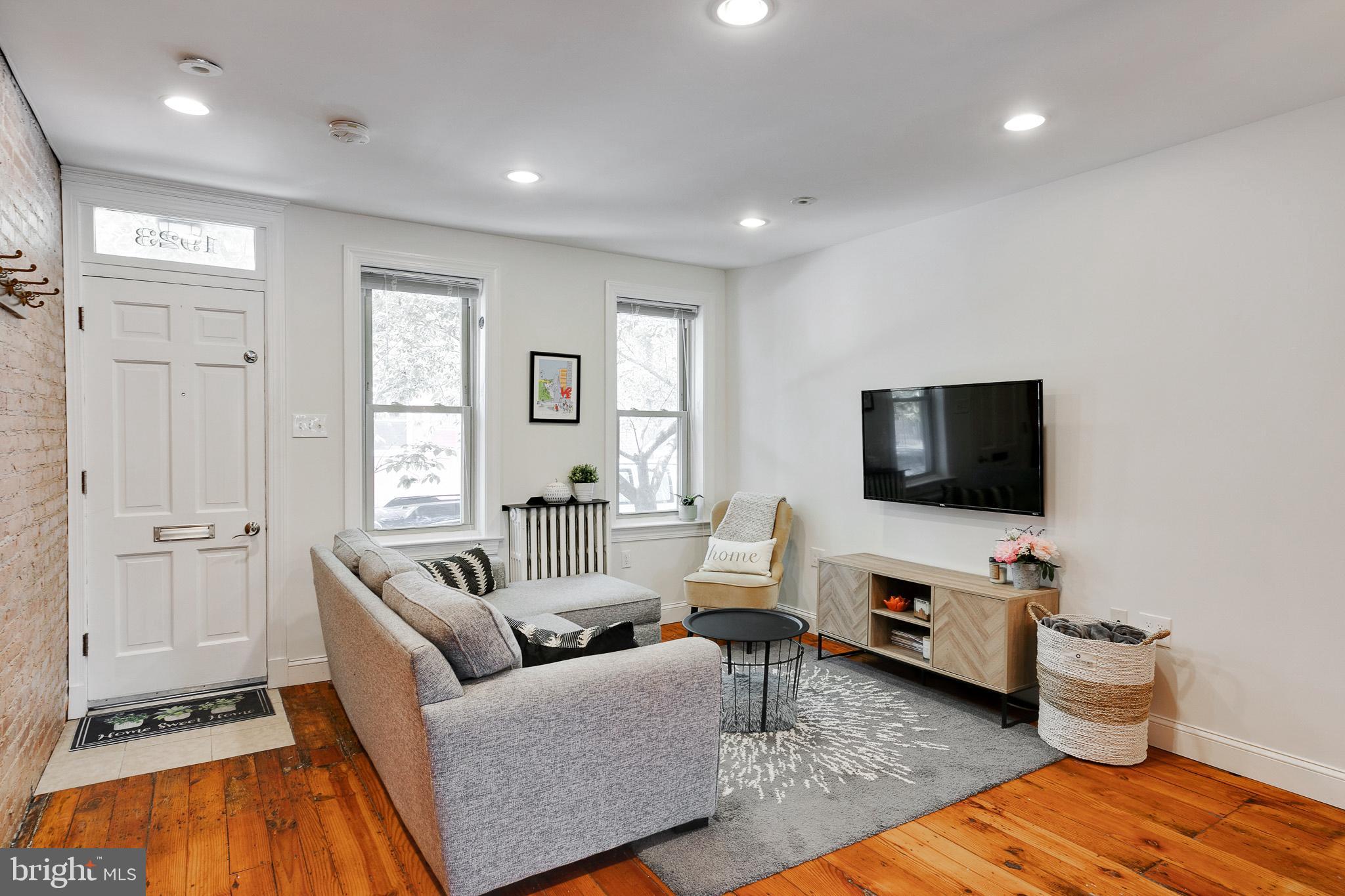 PASSYUNK SQUARE - Residential
