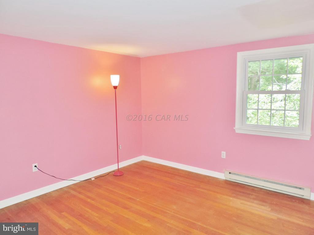 RIAWALKIN ACRES - Residential