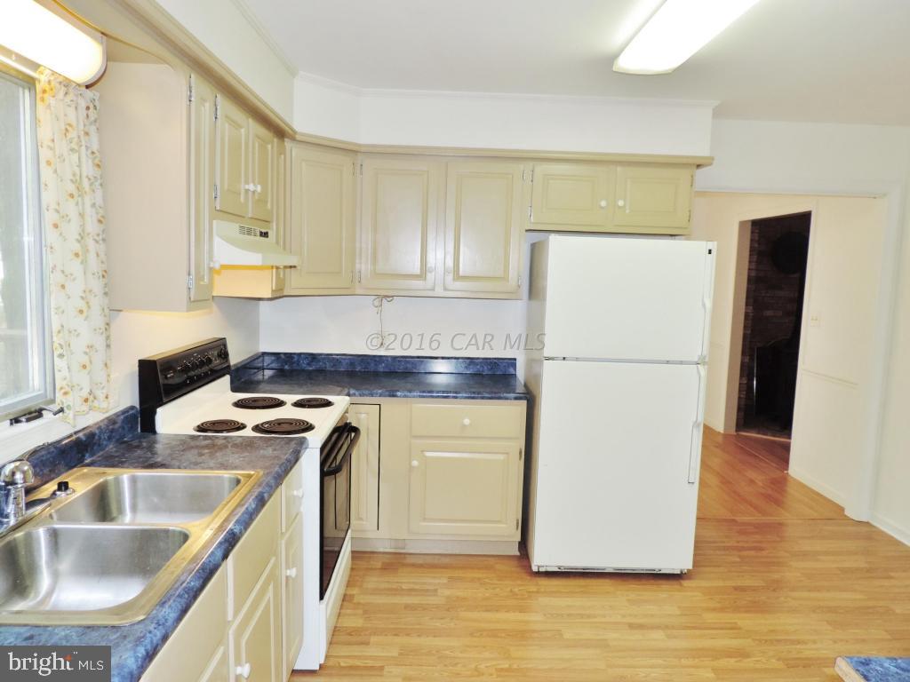 RIAWALKIN ACRES - Residential