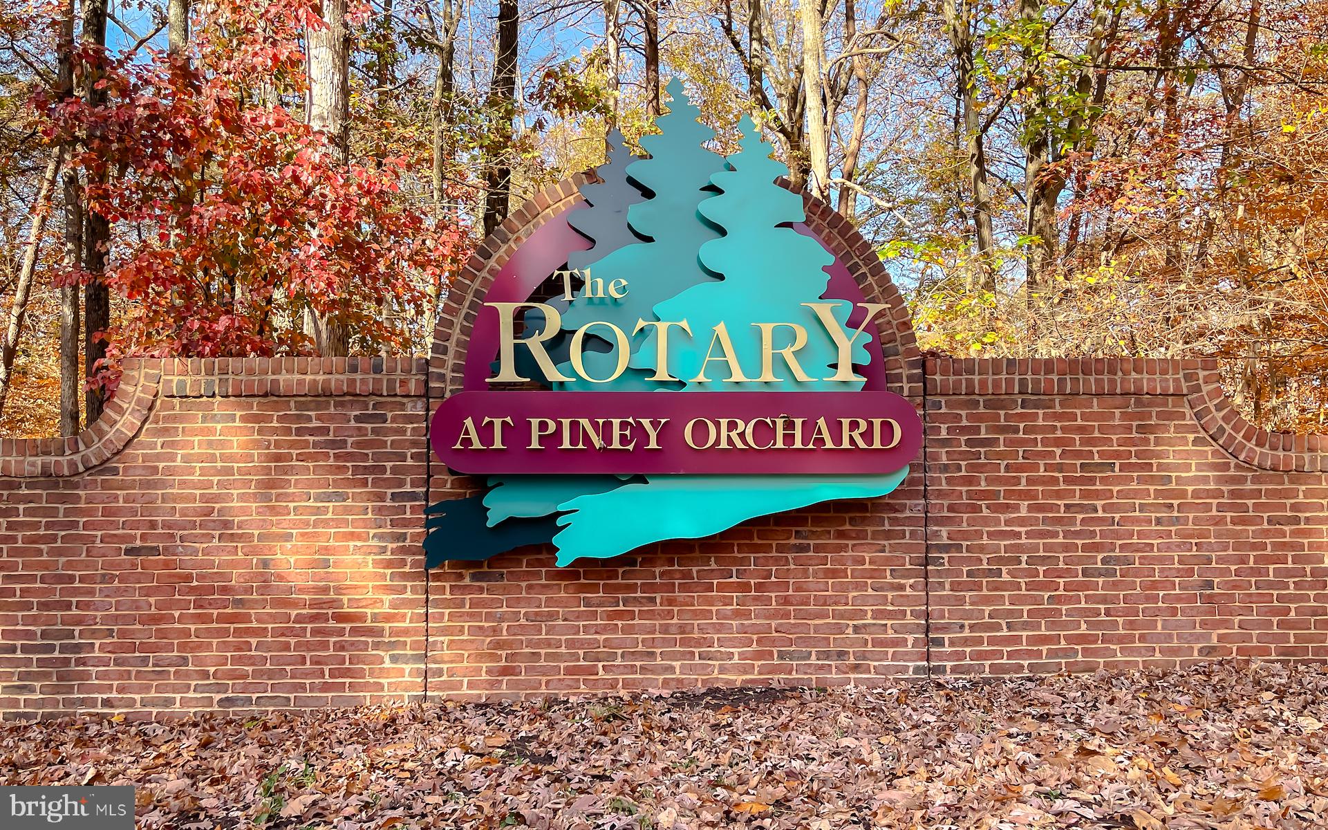 PINEY ORCHARD - Residential