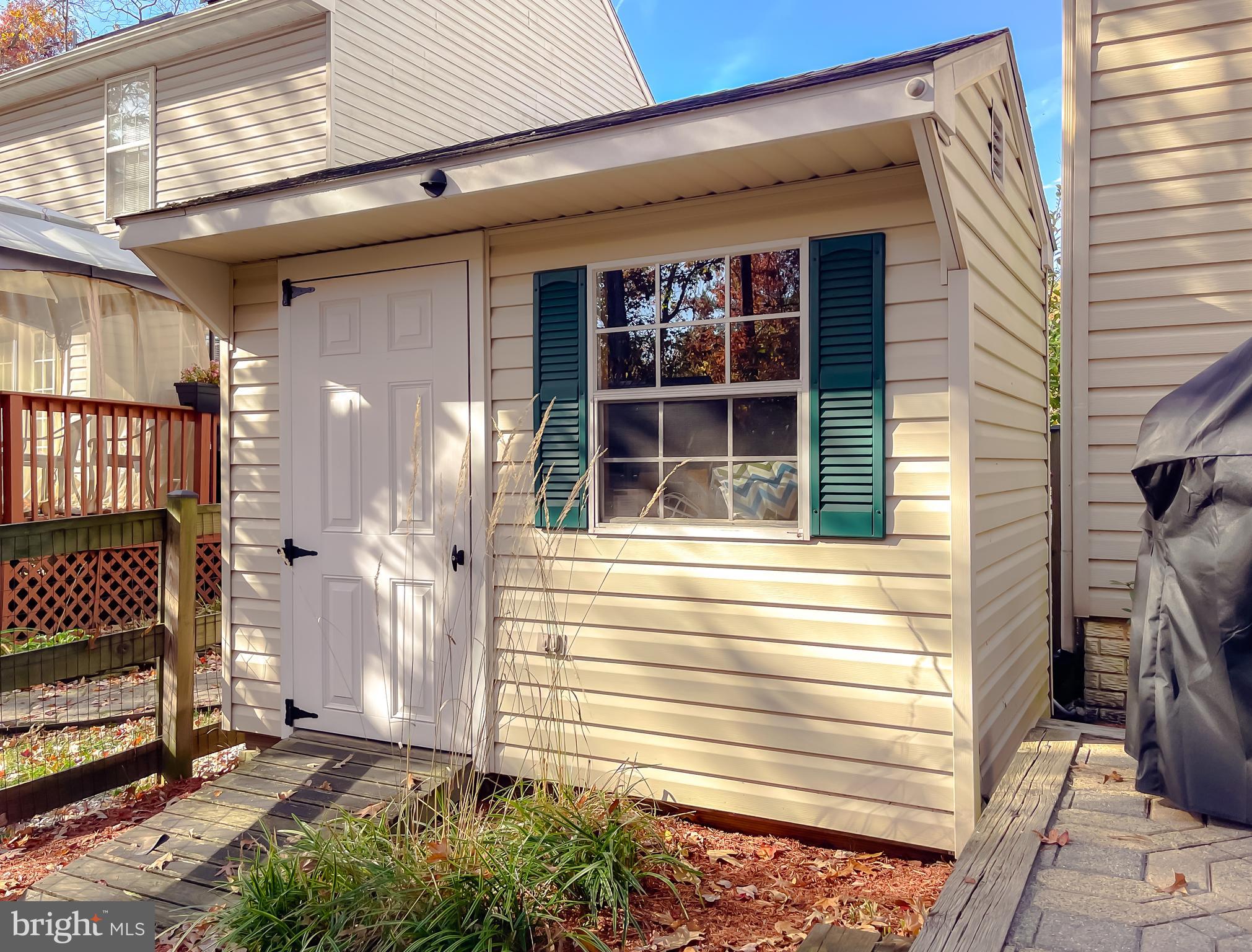 PINEY ORCHARD - Residential