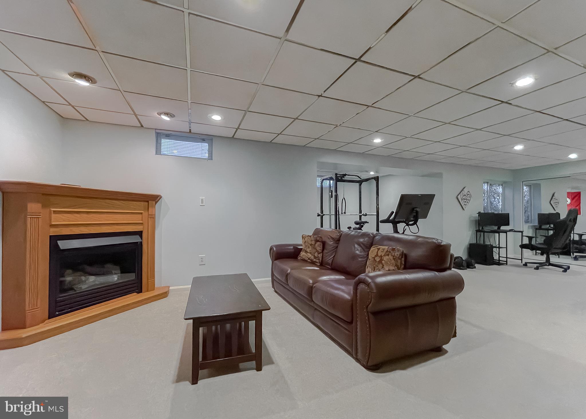 PINEY ORCHARD - Residential