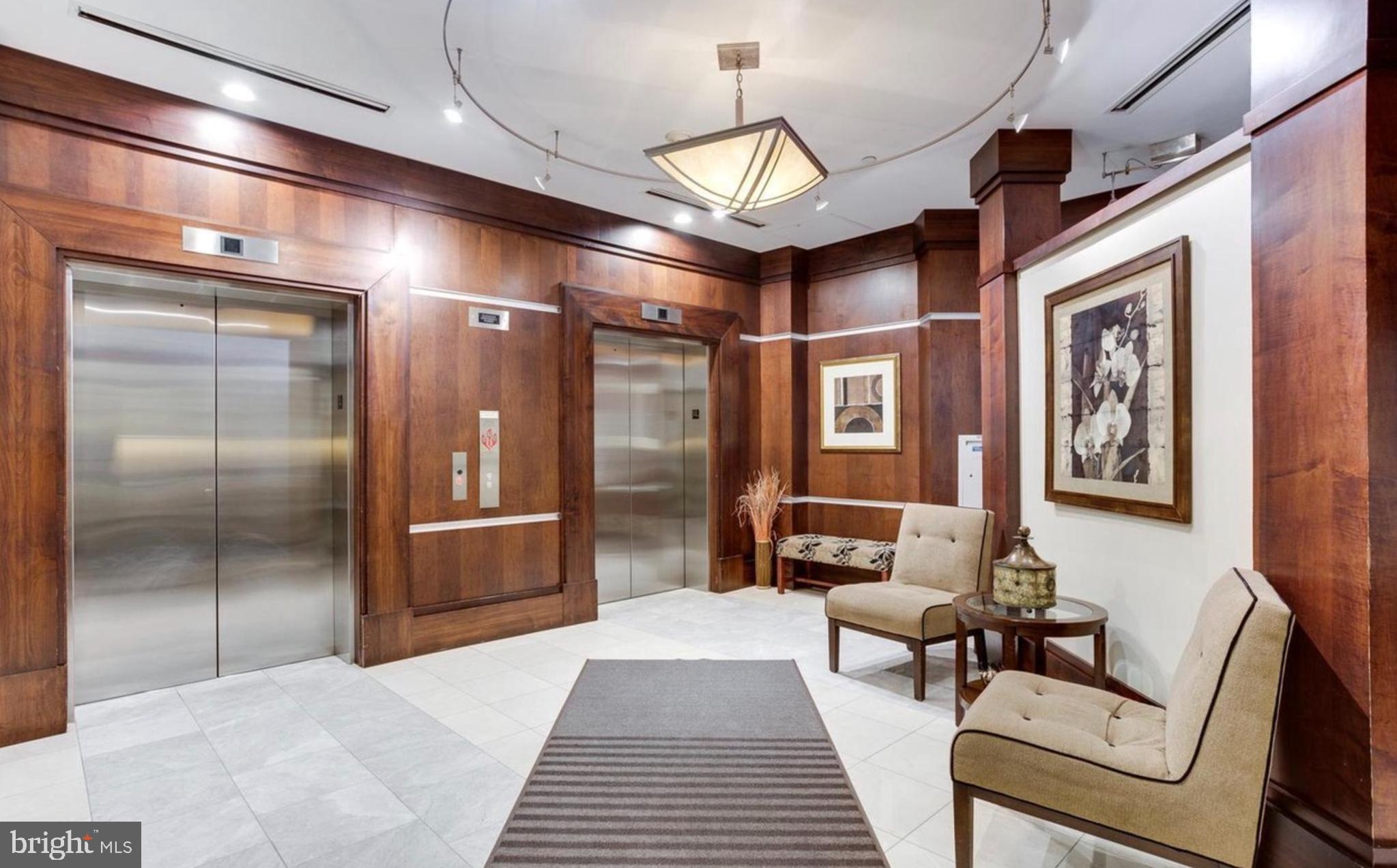 PALLADIAN - Residential Lease