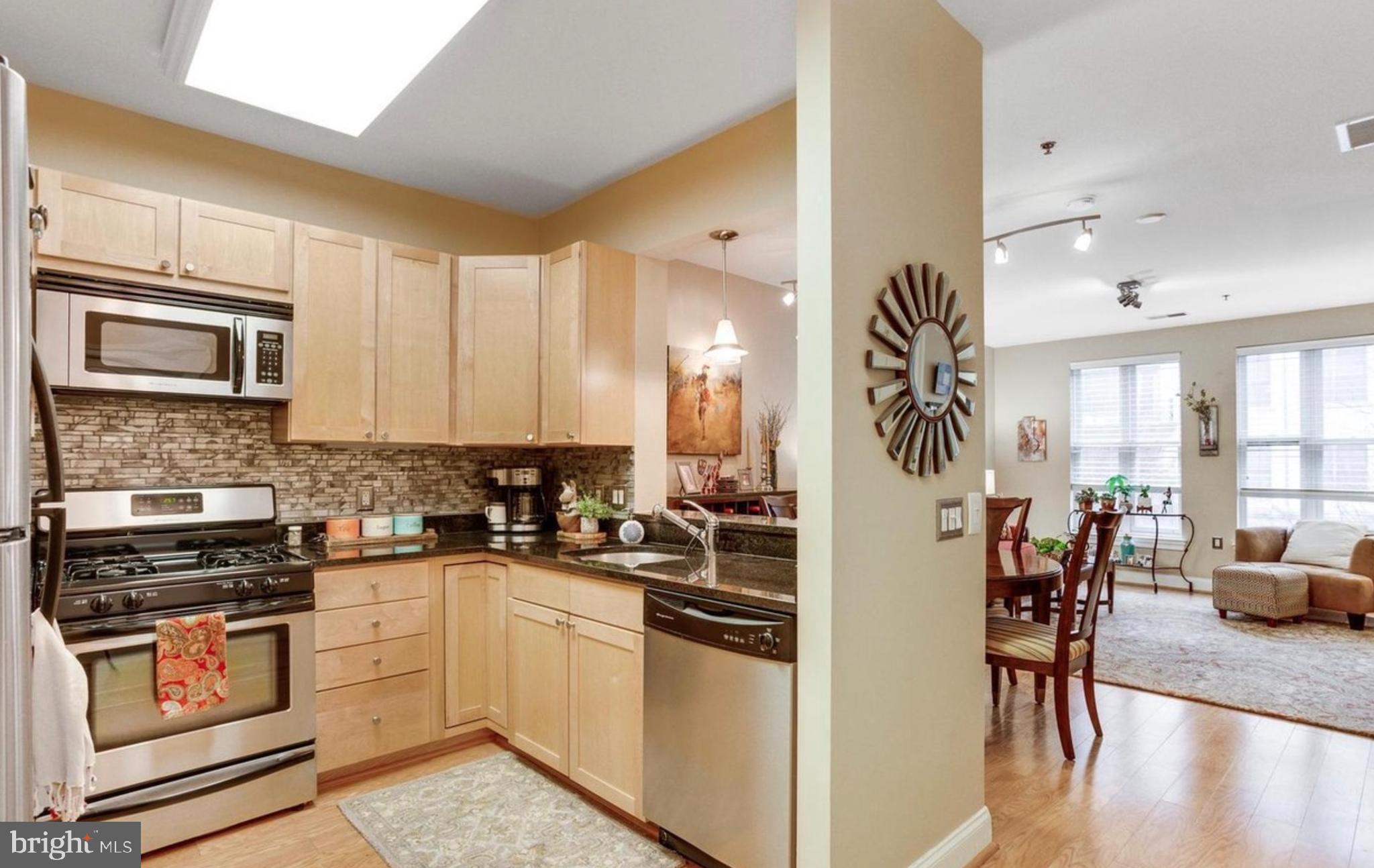 PALLADIAN - Residential Lease