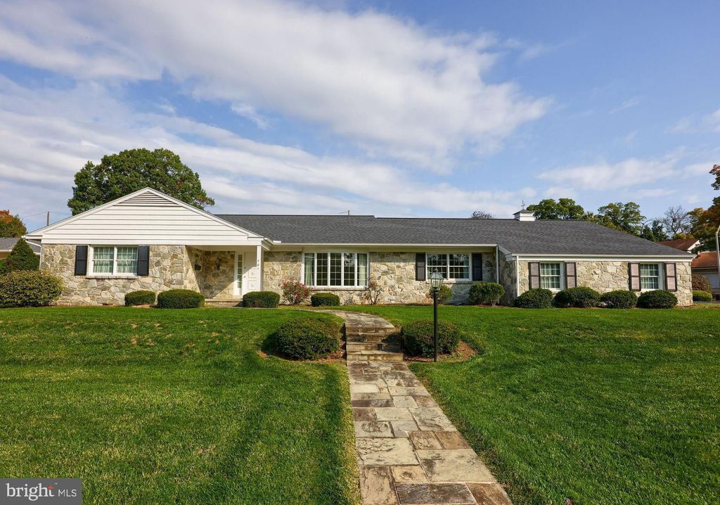 Photo of 701 Pershing Avenue, Ephrata, PA 17522 (MLS # PALA2040836)