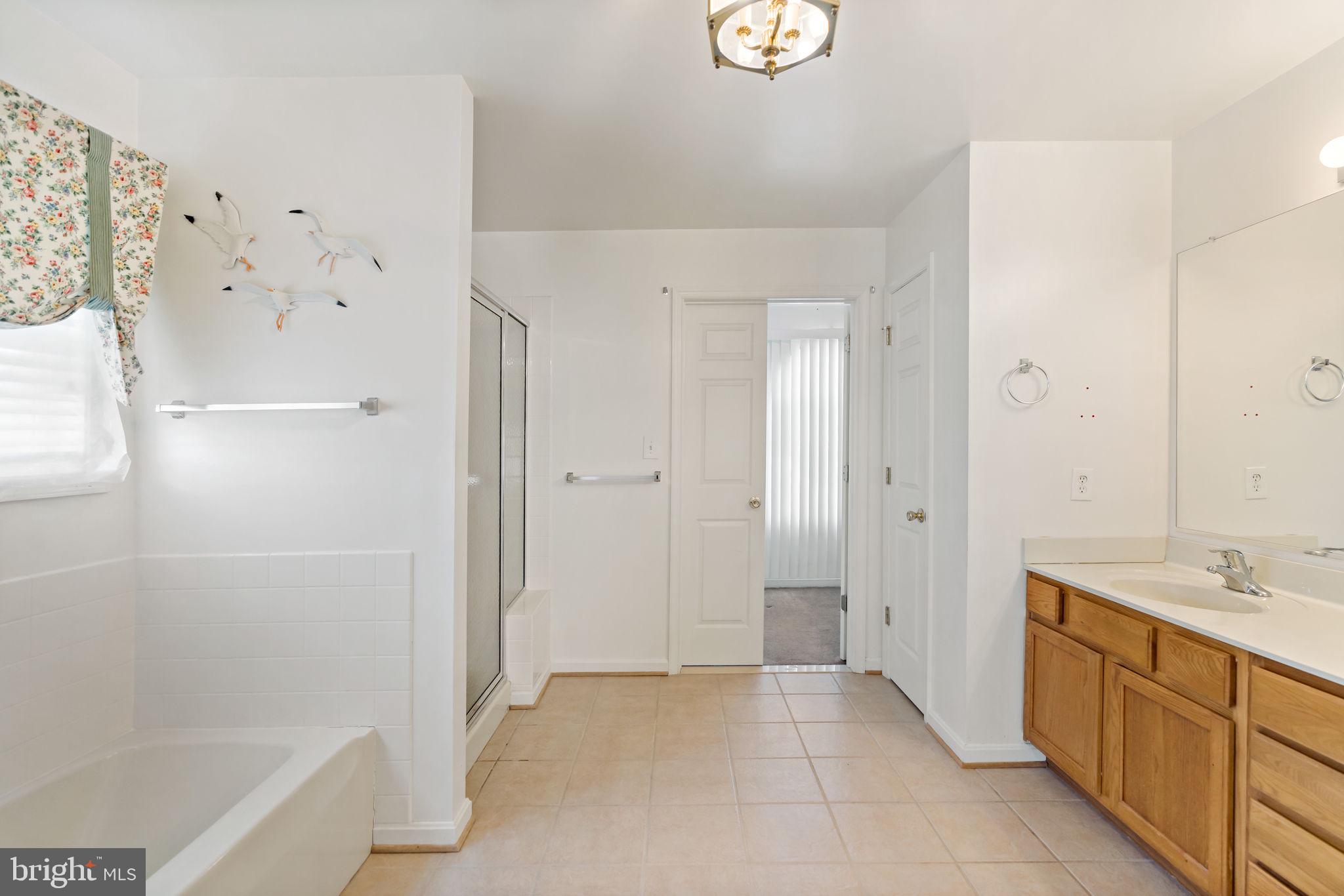 APPLE KNOLLS - Residential