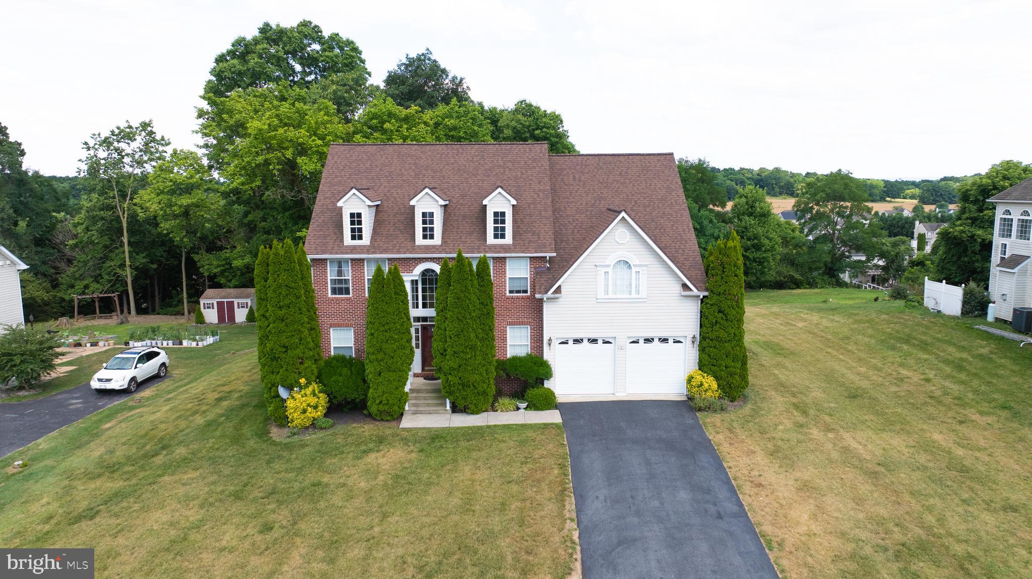 APPLE KNOLLS - Residential