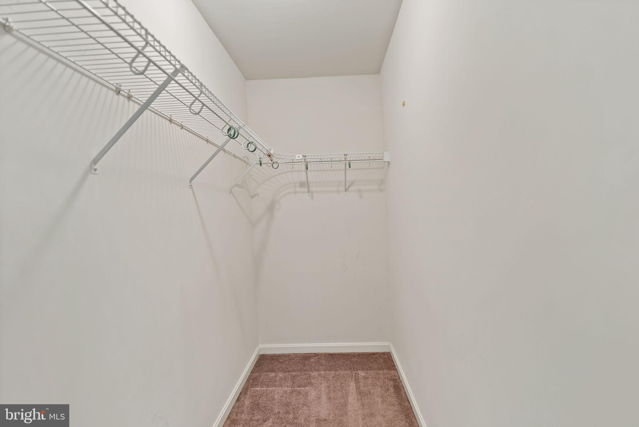 APPLE KNOLLS - Residential