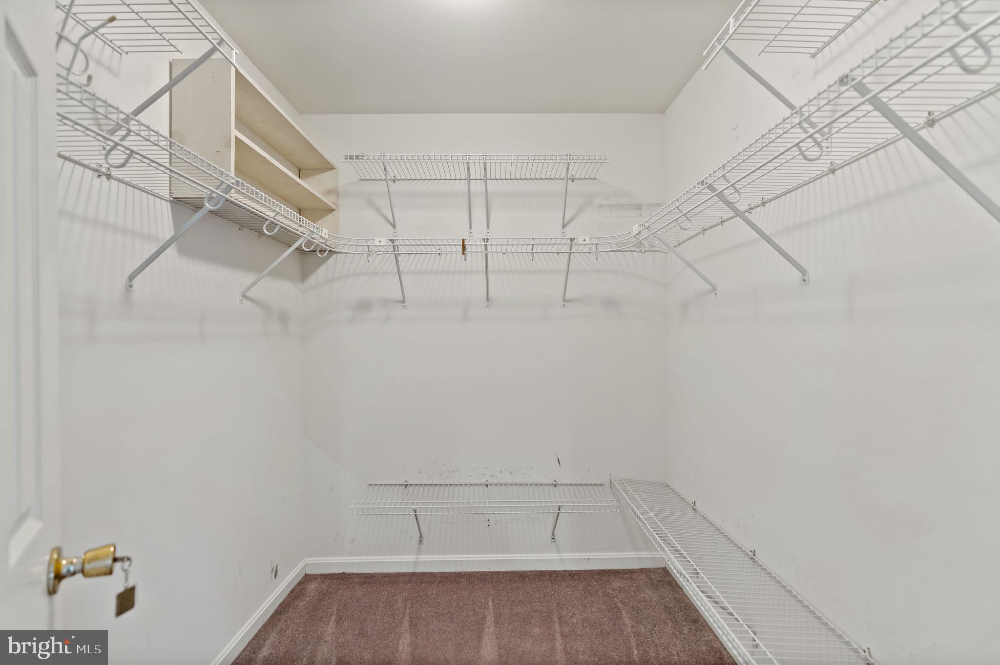 APPLE KNOLLS - Residential