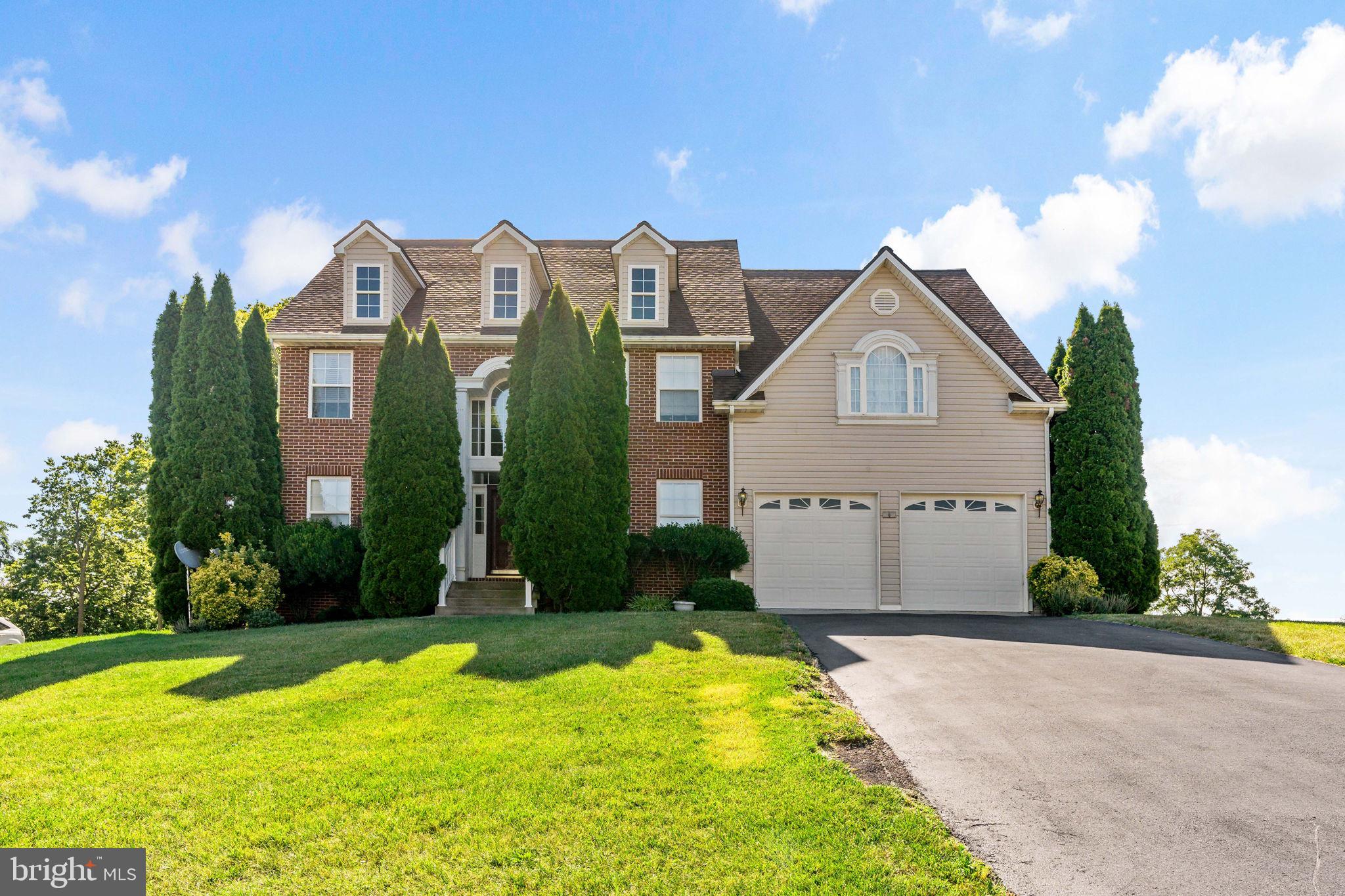 APPLE KNOLLS - Residential