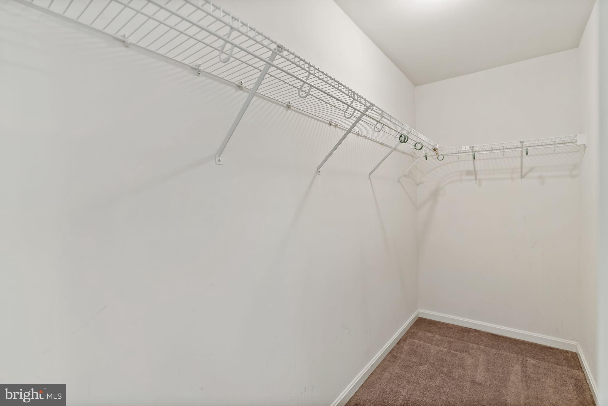 APPLE KNOLLS - Residential