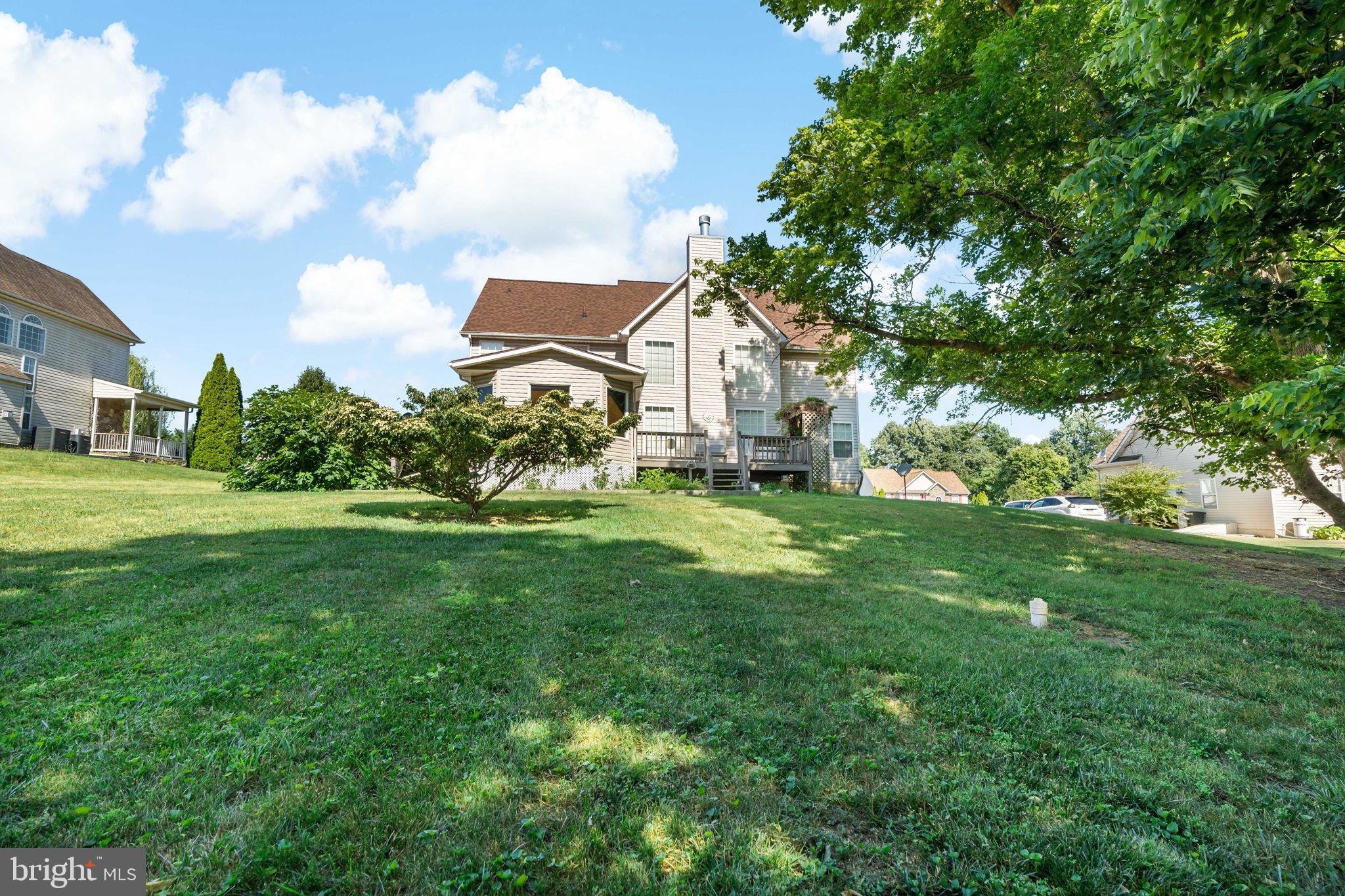 APPLE KNOLLS - Residential