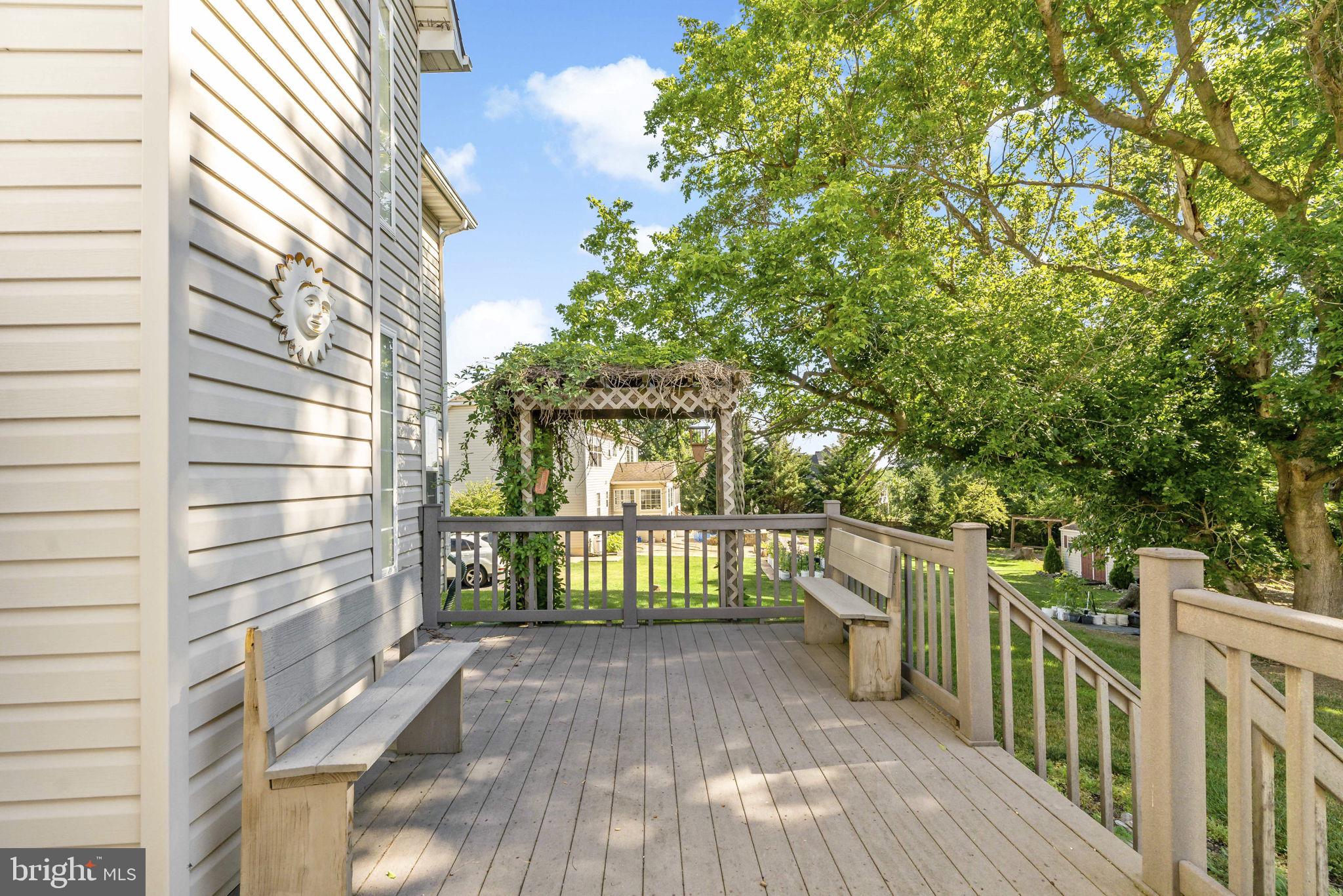 APPLE KNOLLS - Residential