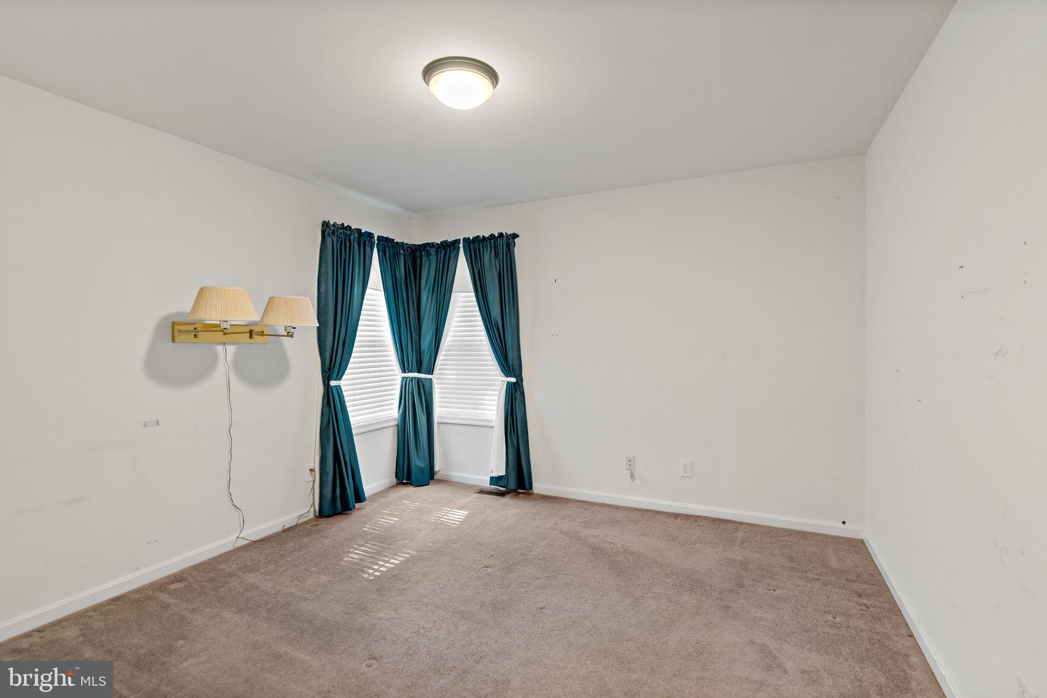 APPLE KNOLLS - Residential