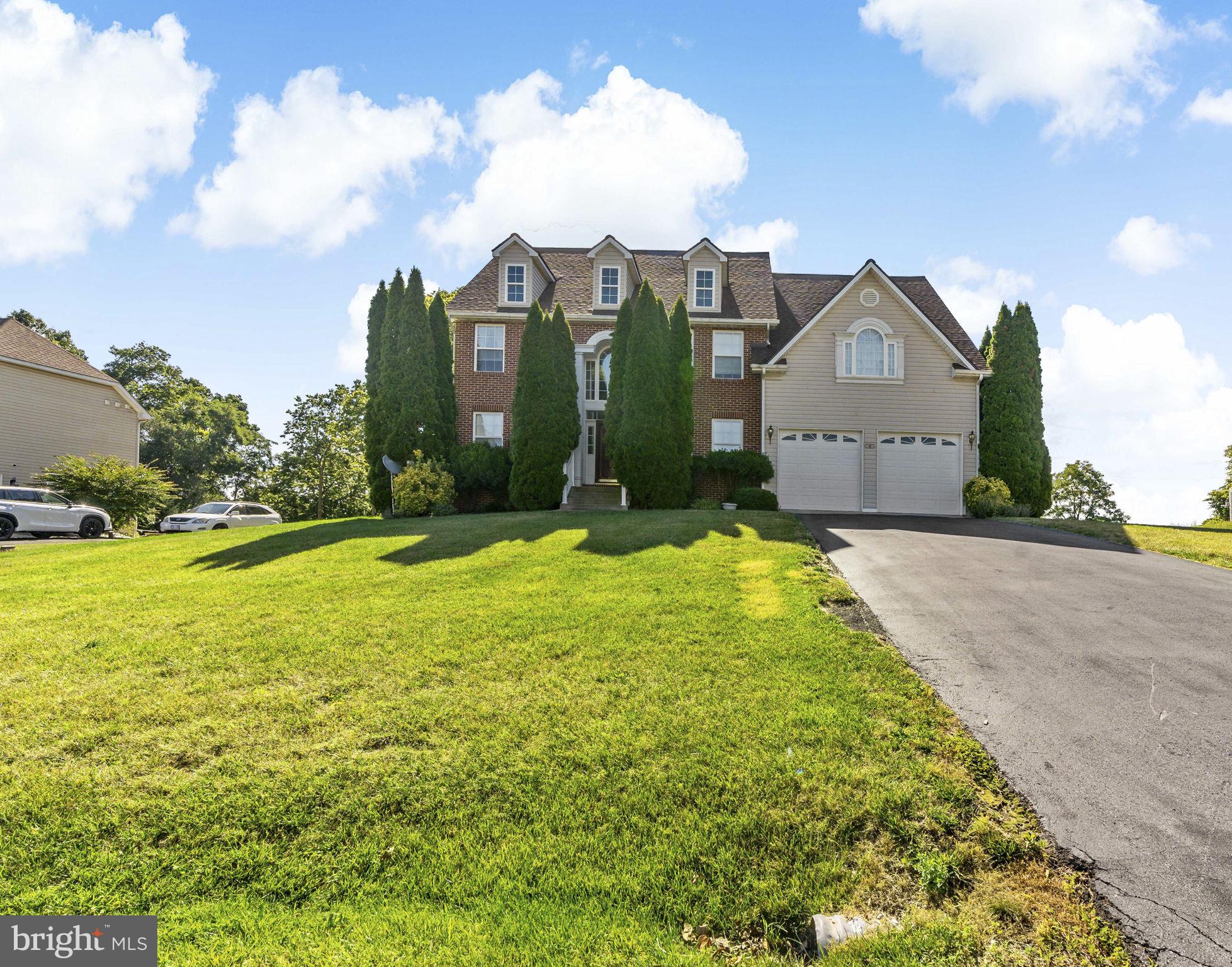 APPLE KNOLLS - Residential