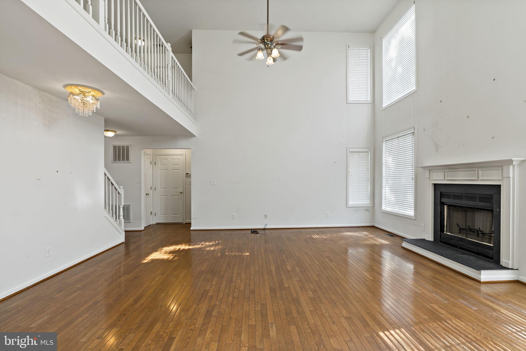 APPLE KNOLLS - Residential