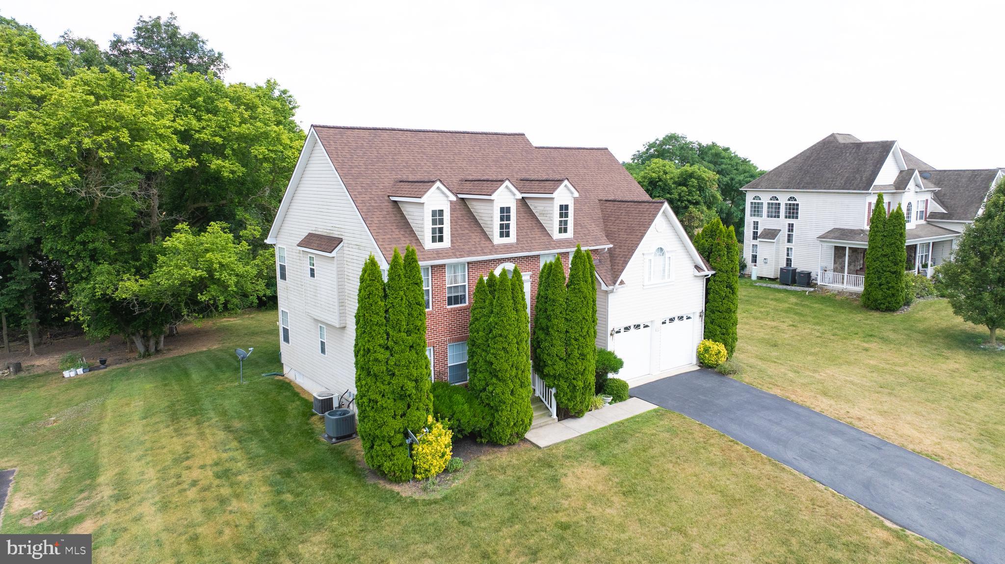 APPLE KNOLLS - Residential