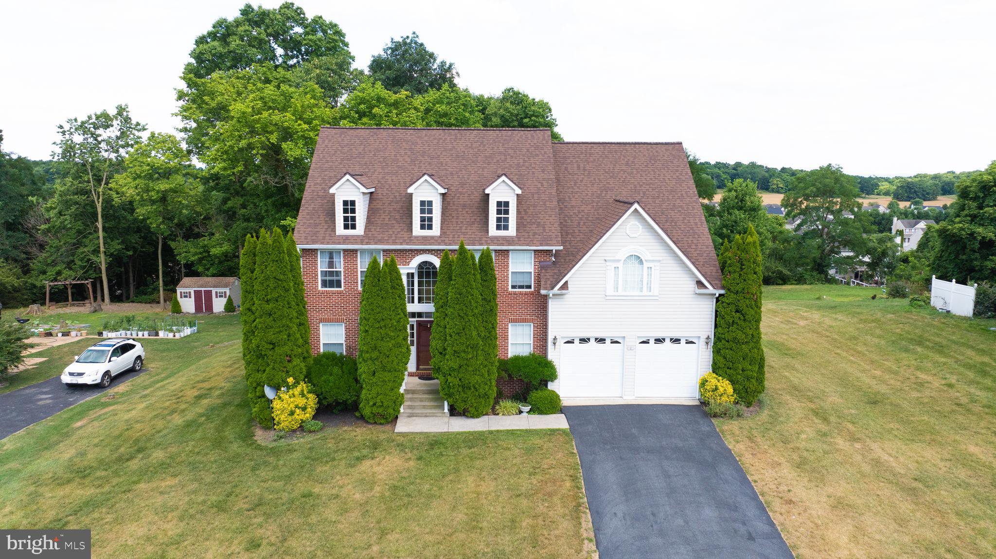 APPLE KNOLLS - Residential