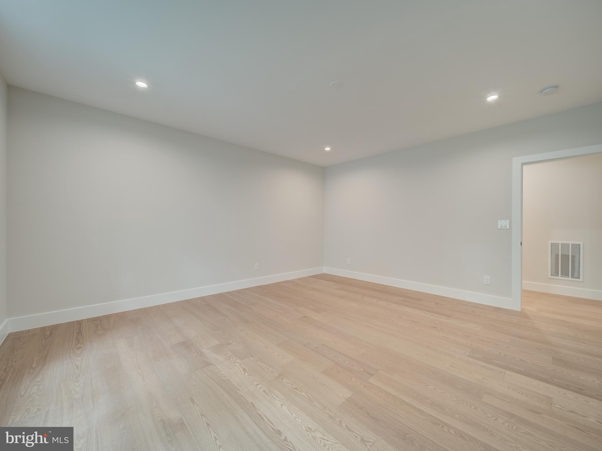 SHIRLEY GATE PARK - Residential