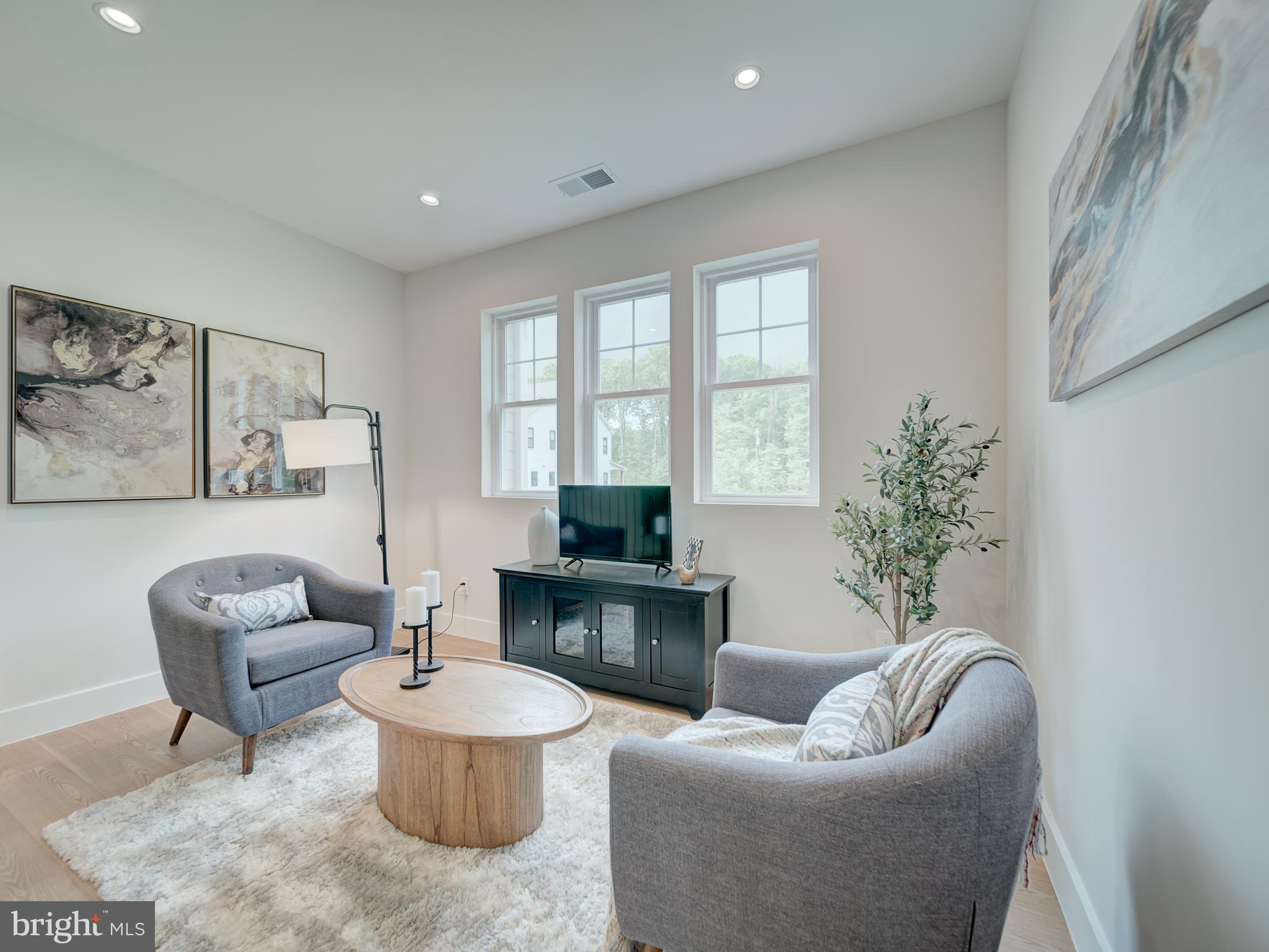 SHIRLEY GATE PARK - Residential